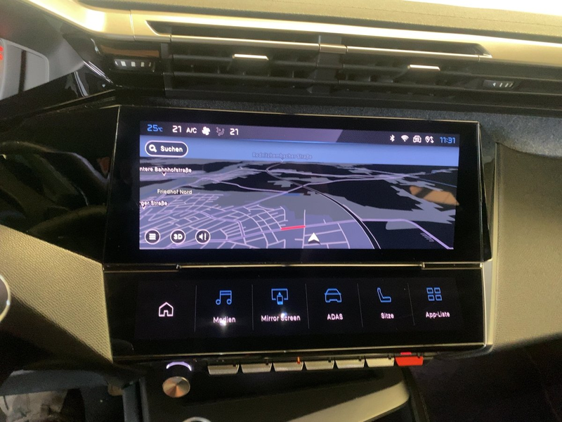 Peugeot 408 1.2 130 A PureTech llure ACC+LED+Navi+SHZ — photo 2