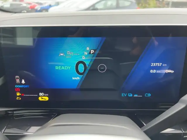 Renault Austral view 13