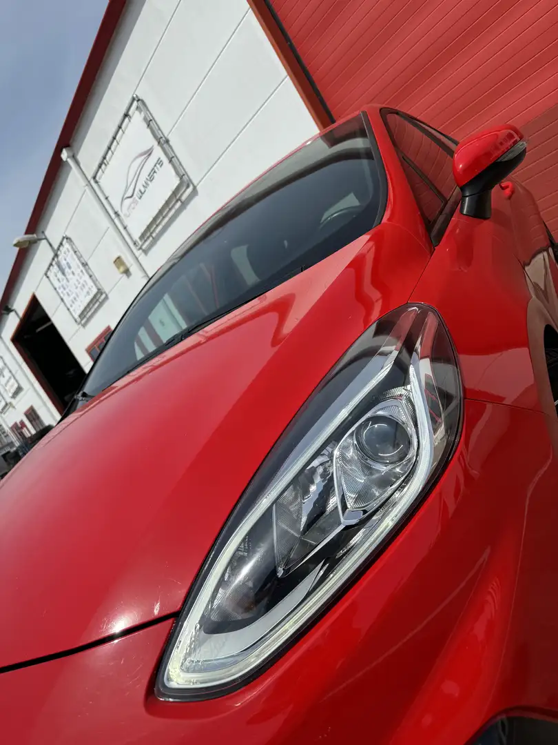 Ford Fiesta ST-line 94000km nav/led/applcply/zetlverw/strvrw Rood - 2