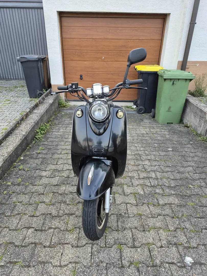 Znen Alpha Motors Venus 50 ccm Czarny - 2