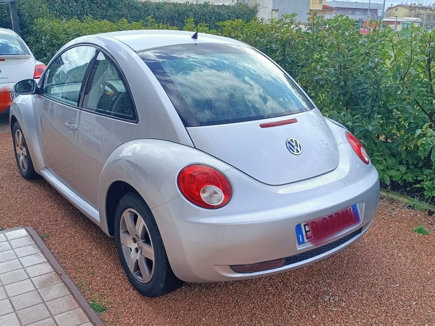Volkswagen New Beetle 1.9 tdi 105cv Grigio - 2