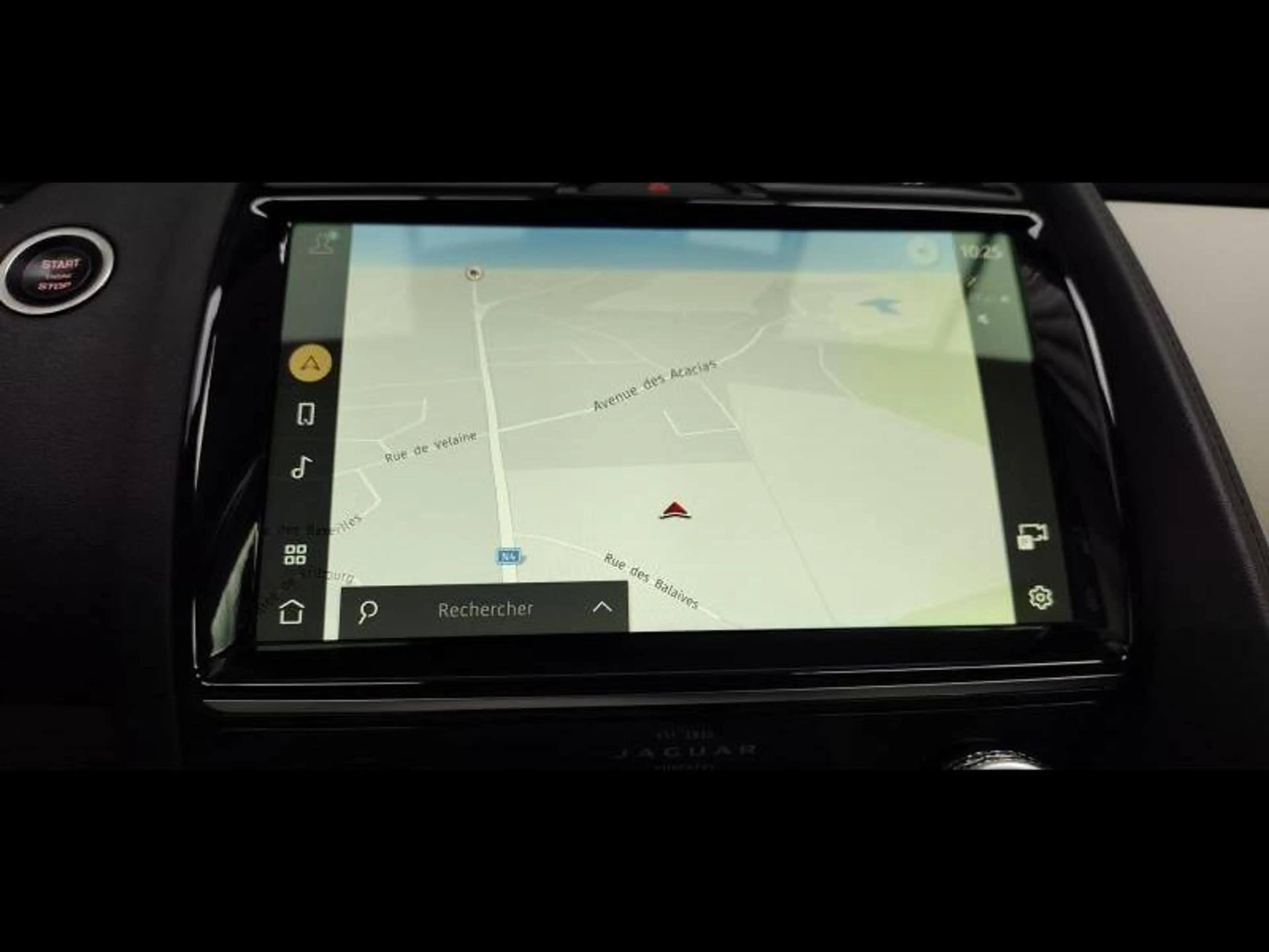 Jaguar E-Pace D165 AWD Auto SE — photo 16