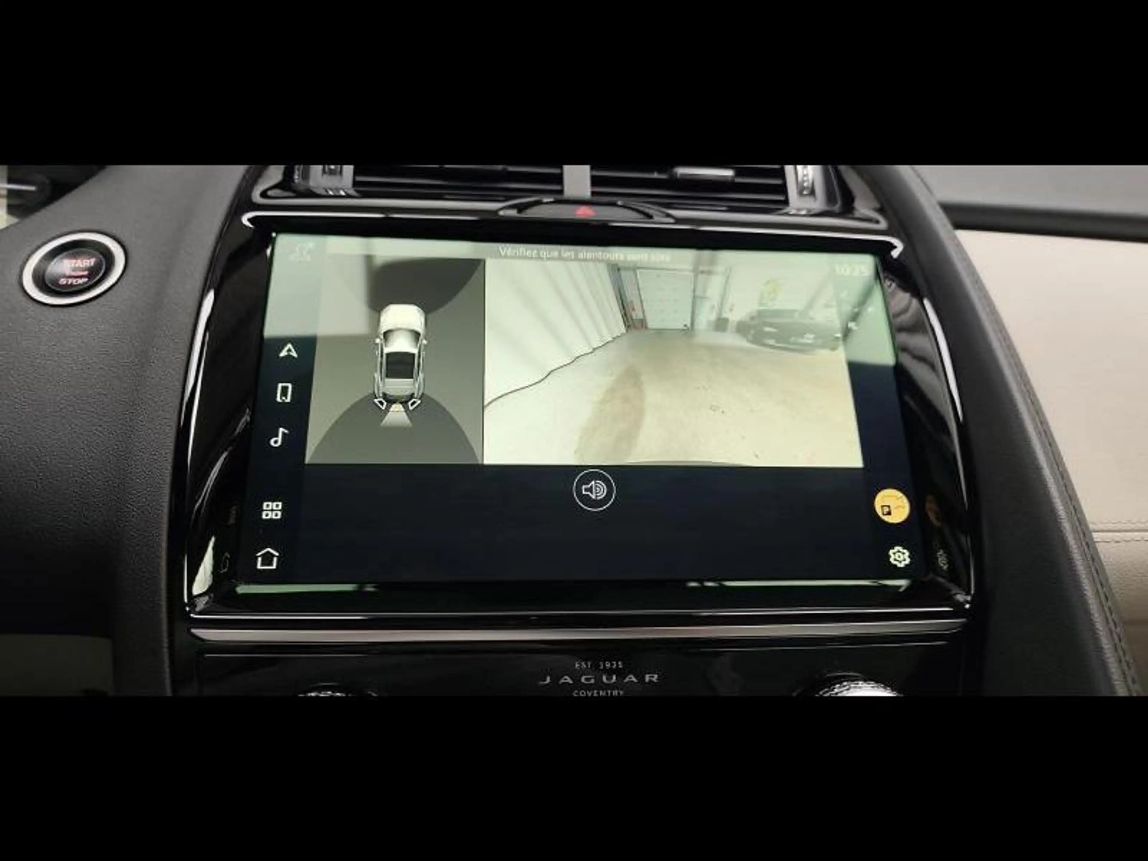 Jaguar E-Pace D165 AWD Auto SE — photo 17