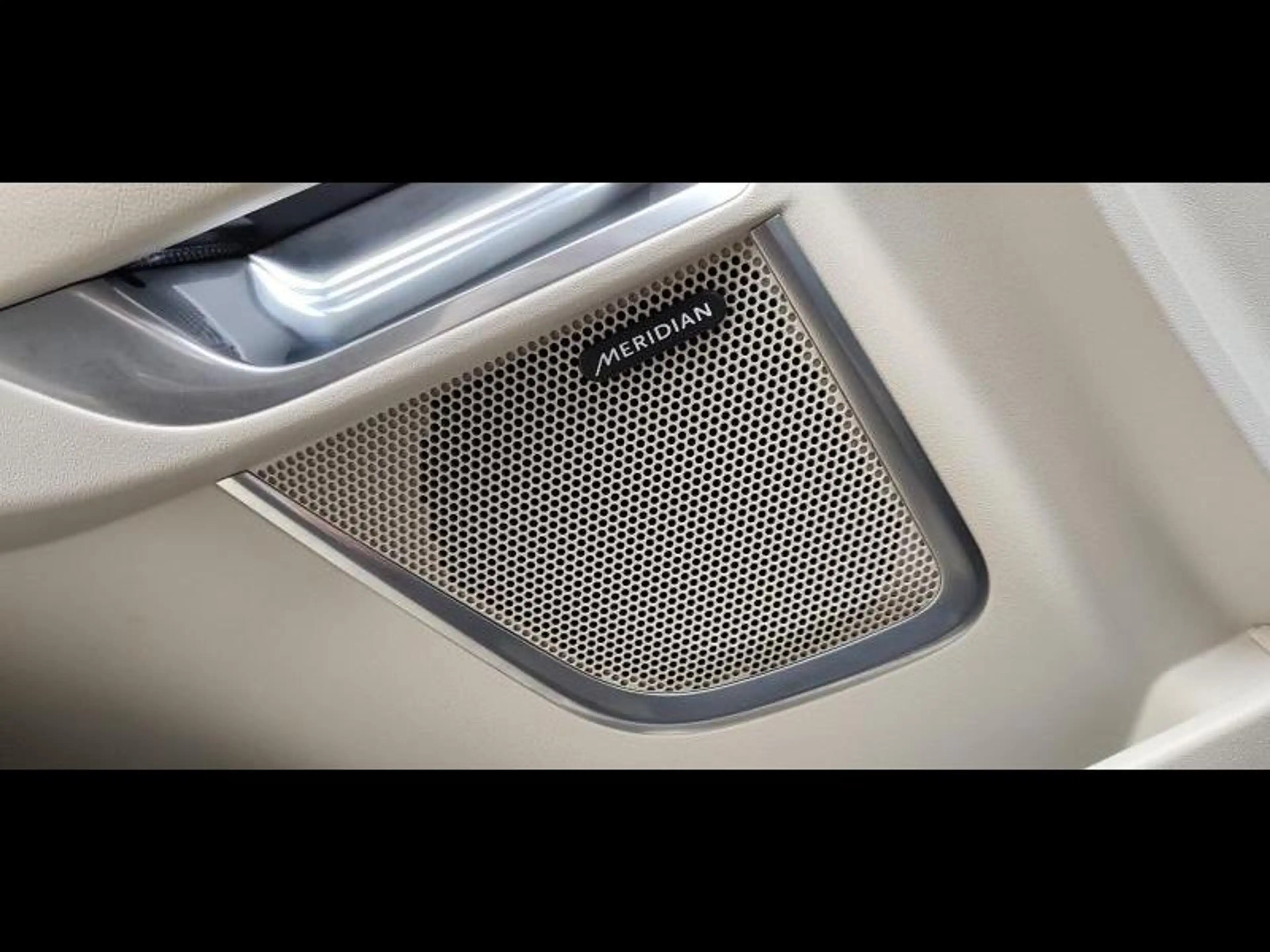 Jaguar E-Pace D165 AWD Auto SE — photo 10