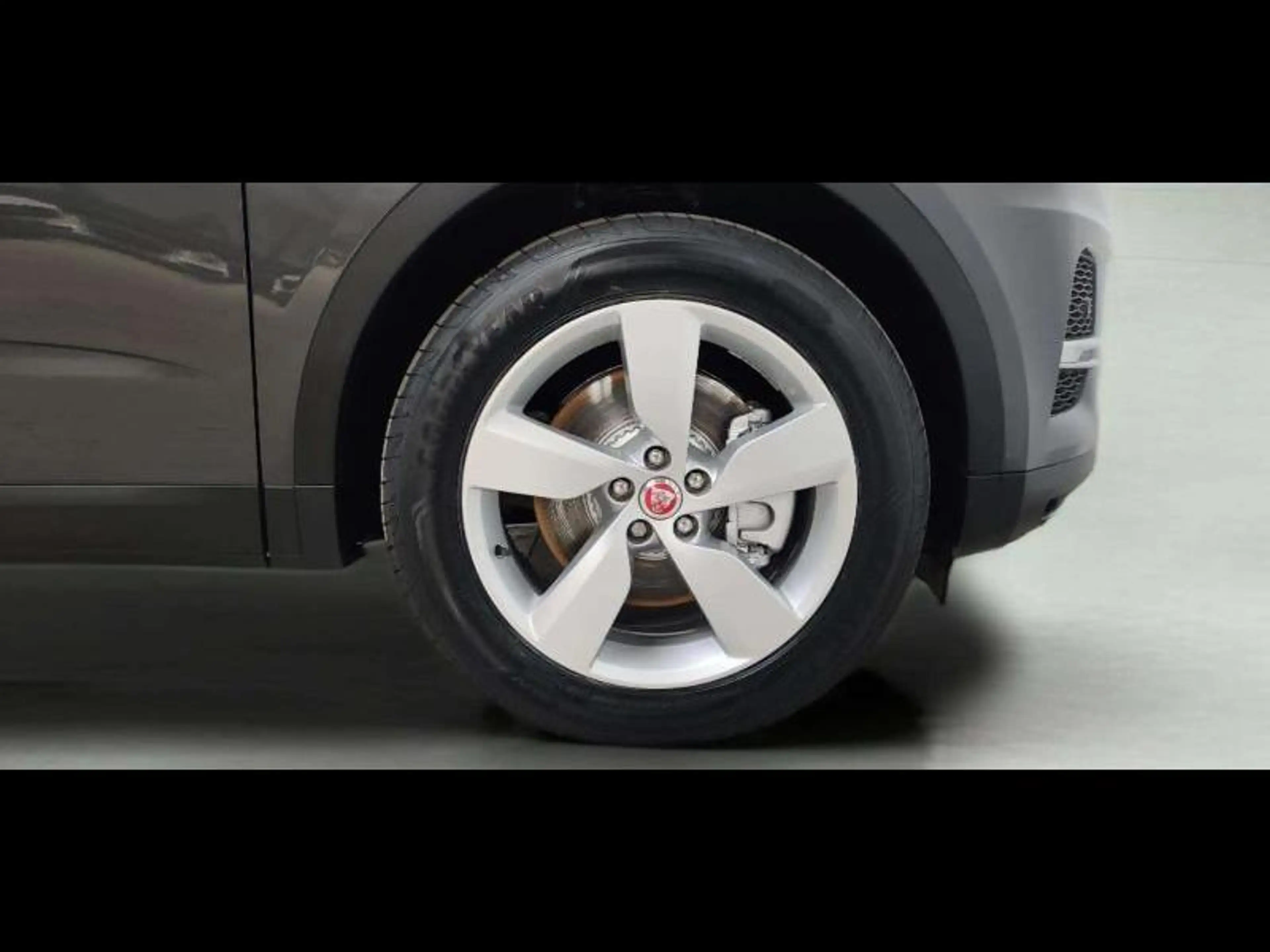 Jaguar E-Pace D165 AWD Auto SE — photo 22
