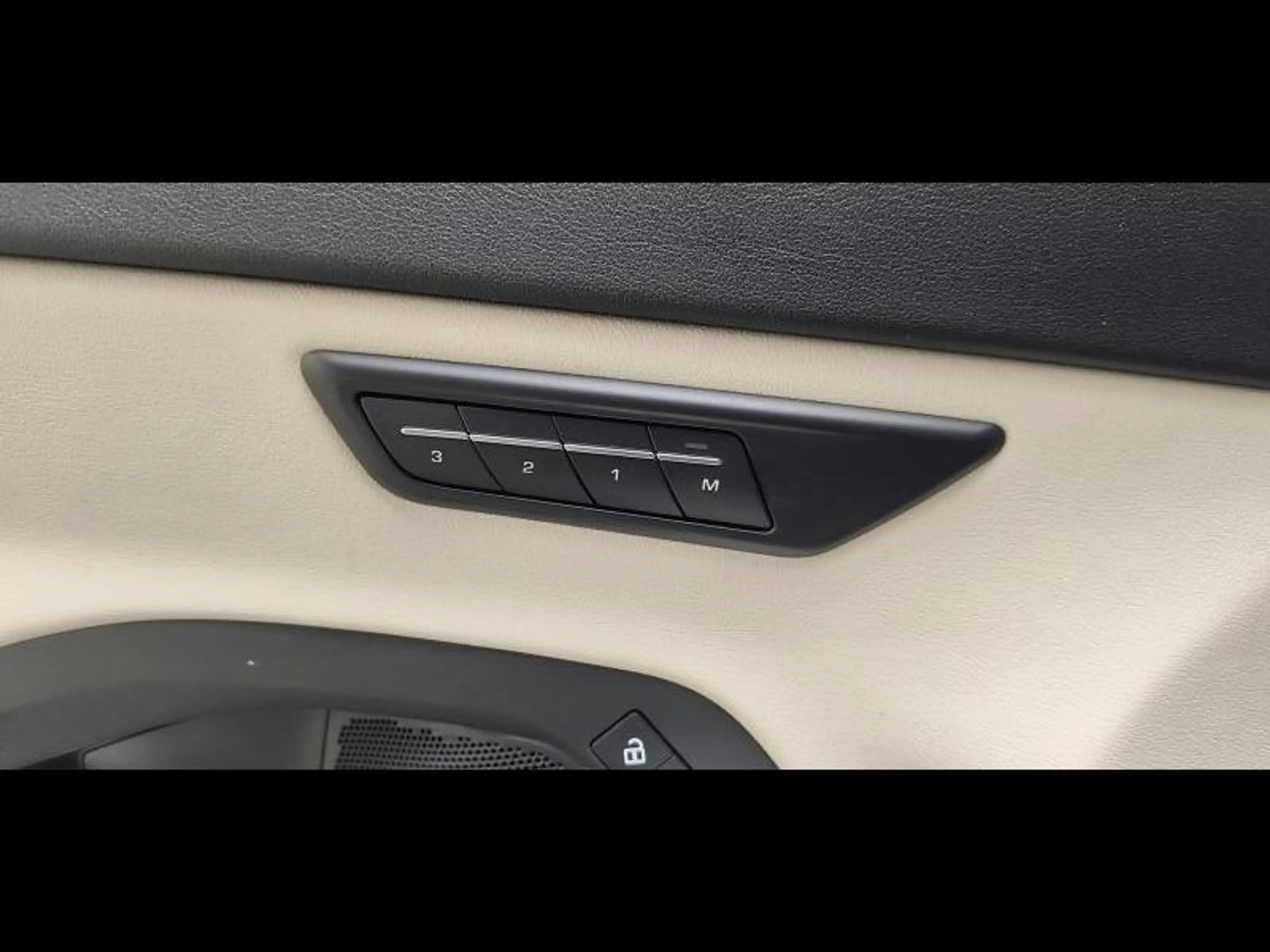 Jaguar E-Pace D165 AWD Auto SE — photo 9