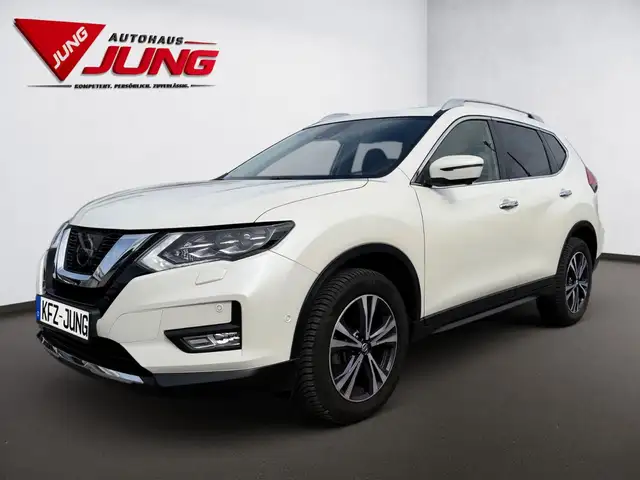 Nissan X-Trail view 5