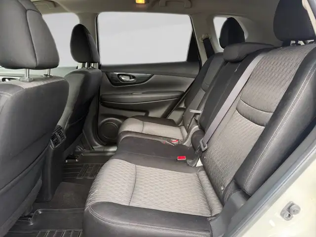 Nissan X-Trail view 9
