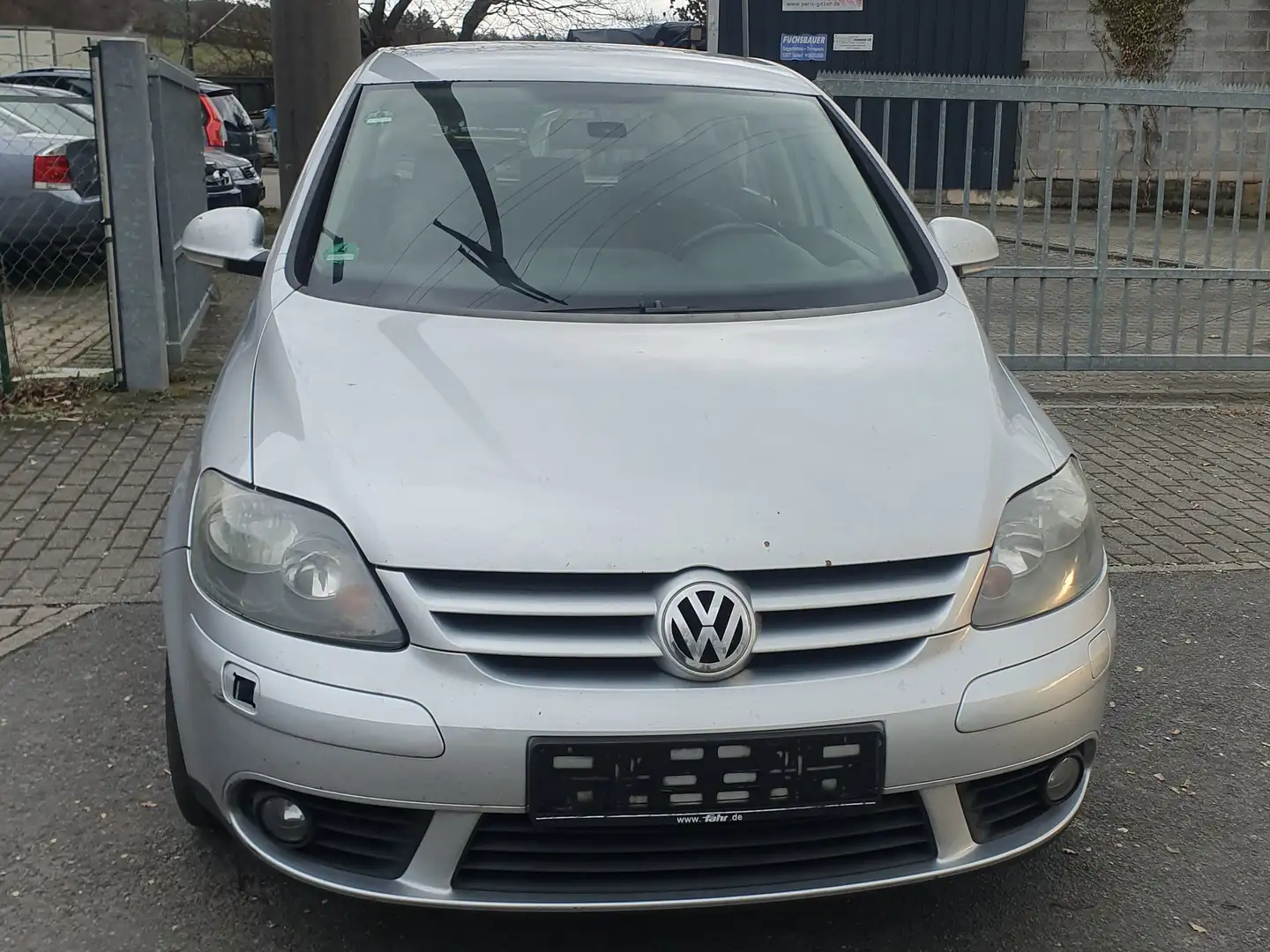 Volkswagen Golf Plus Comfortl. V 1.6L Klimaautomatik Tempomat Sportsit. Silber - 1