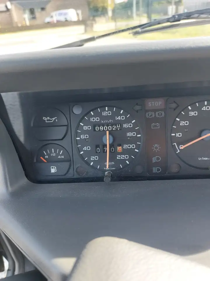 Peugeot 205 1.6 l benzine automaat, foto 12