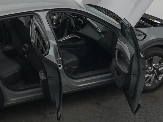Peugeot 408 view 13
