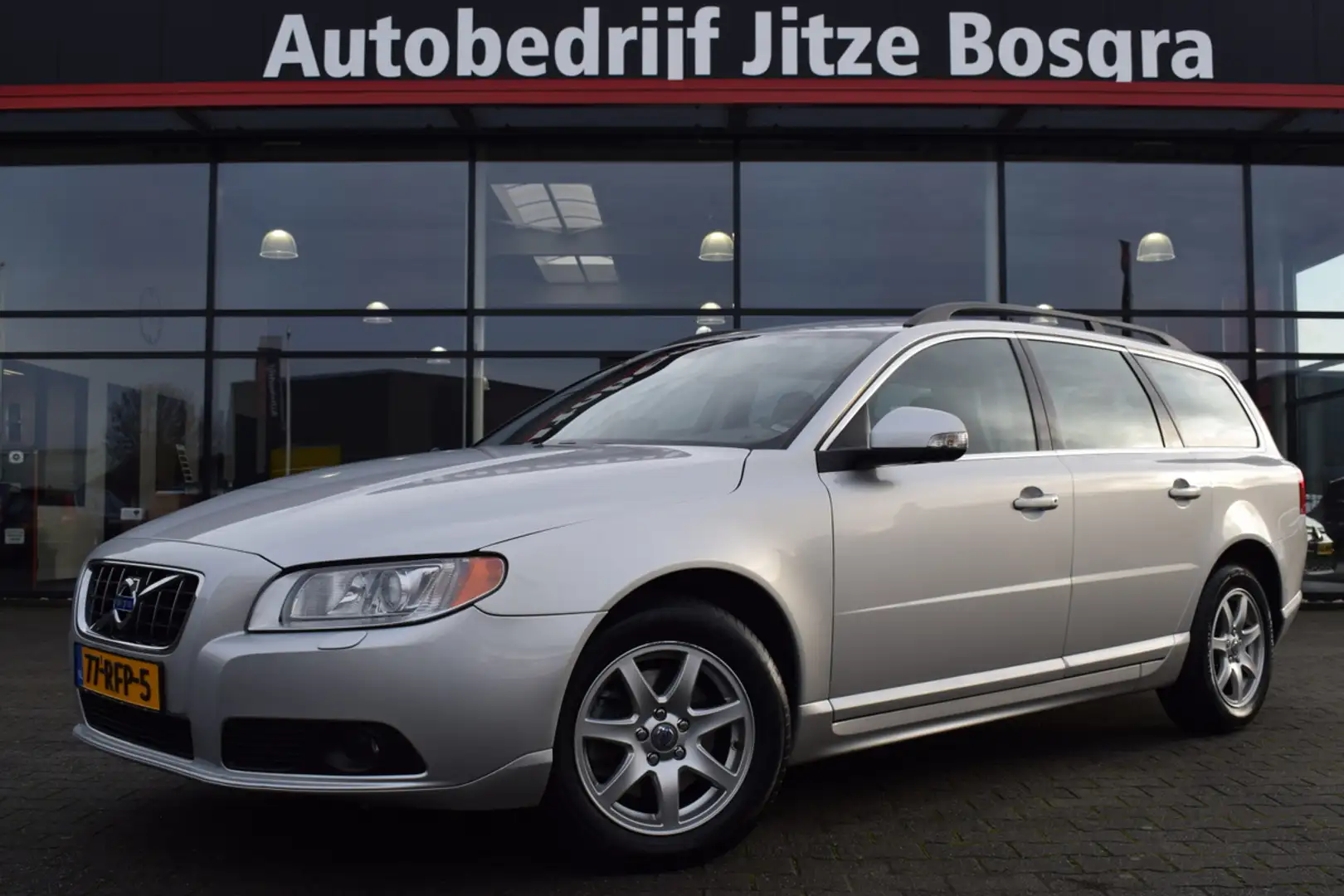 Volvo V70 1.6 T4 Automaat Limited Edition Zwart Leder | Xeno Gris - 1