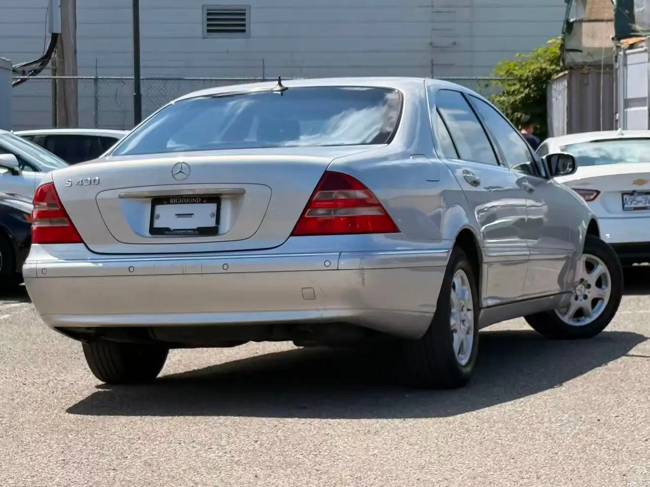 Mercedes-Benz S-Class снимка Mercedes-Benz S-Class