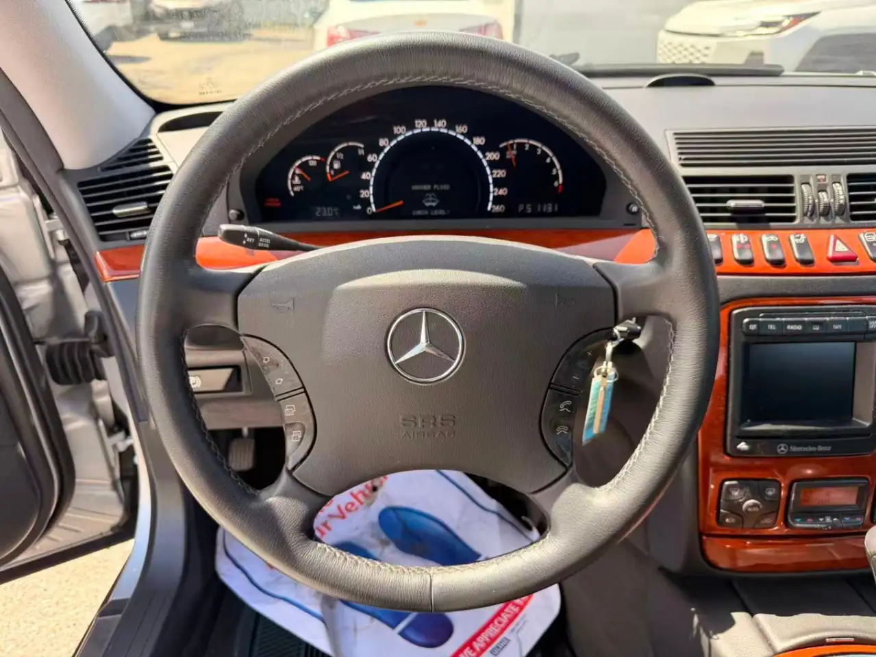 Mercedes-Benz S-Class снимка Mercedes-Benz S-Class