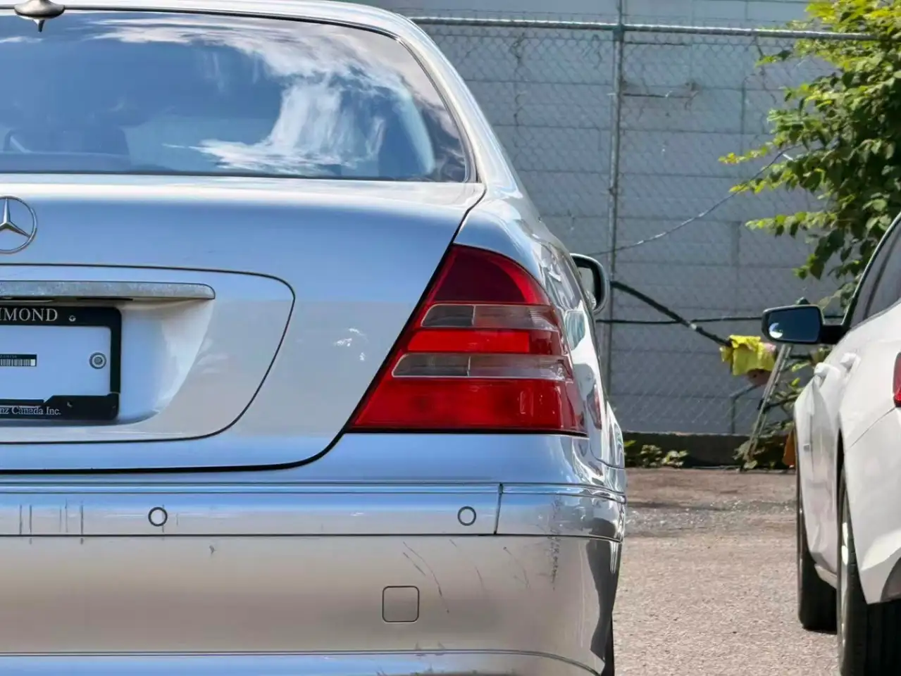 Mercedes-Benz S-Class снимка Mercedes-Benz S-Class