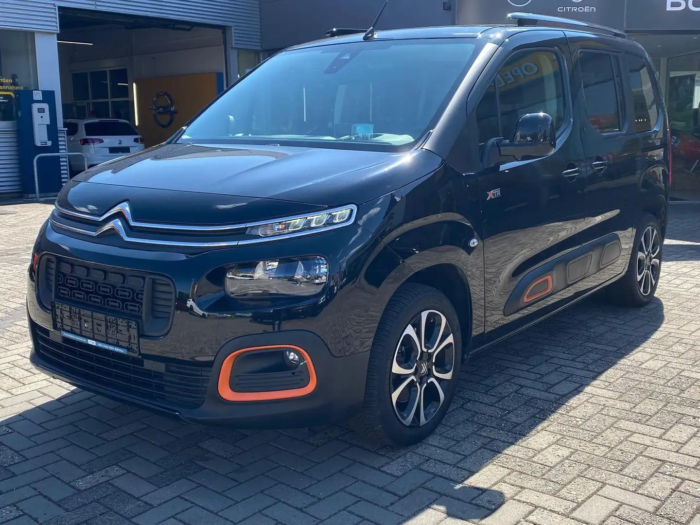 Citroen Berlingo XTR / 1.5 Blue-HDI FAP/ Head-up / PANO Noir - 2