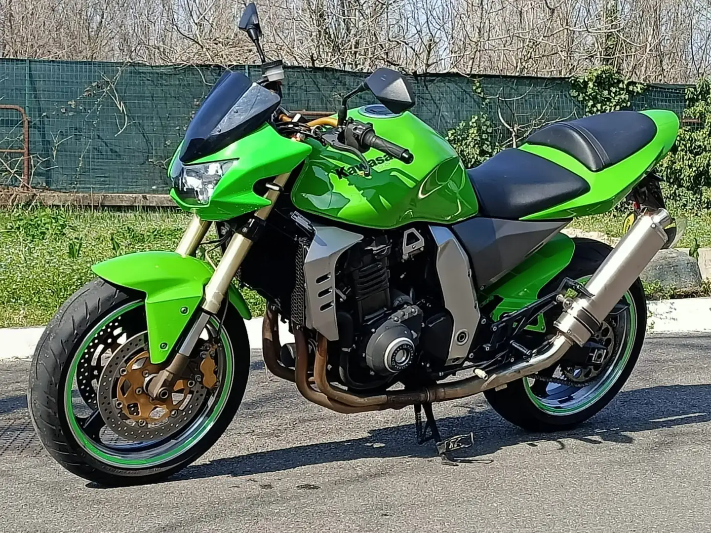 Kawasaki Z 1000 Groen - 1