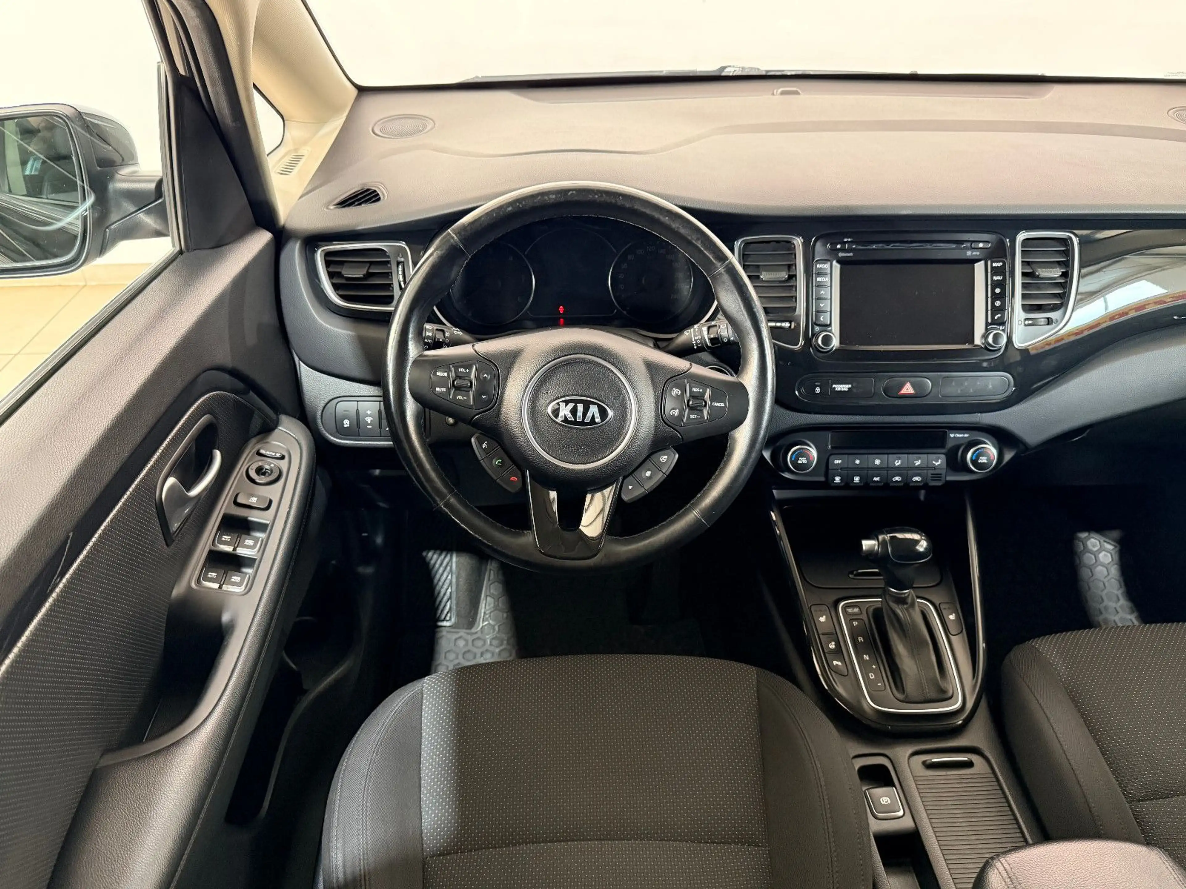 Kia Carens Spirit*7-SITZER+NAVI+AHK+STANDHEIZUNG+18" — photo 12