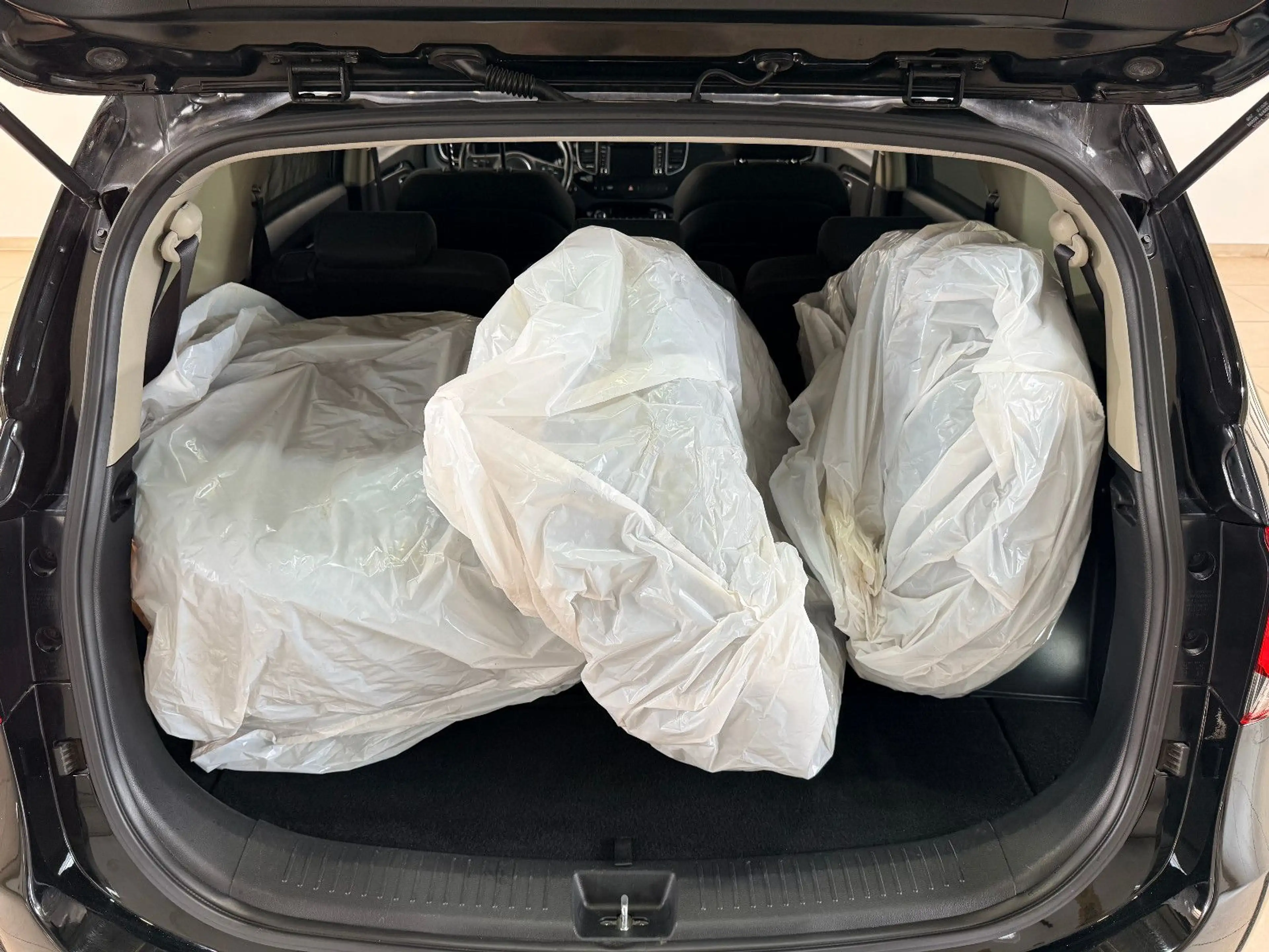 Kia Carens Spirit*7-SITZER+NAVI+AHK+STANDHEIZUNG+18" — photo 7