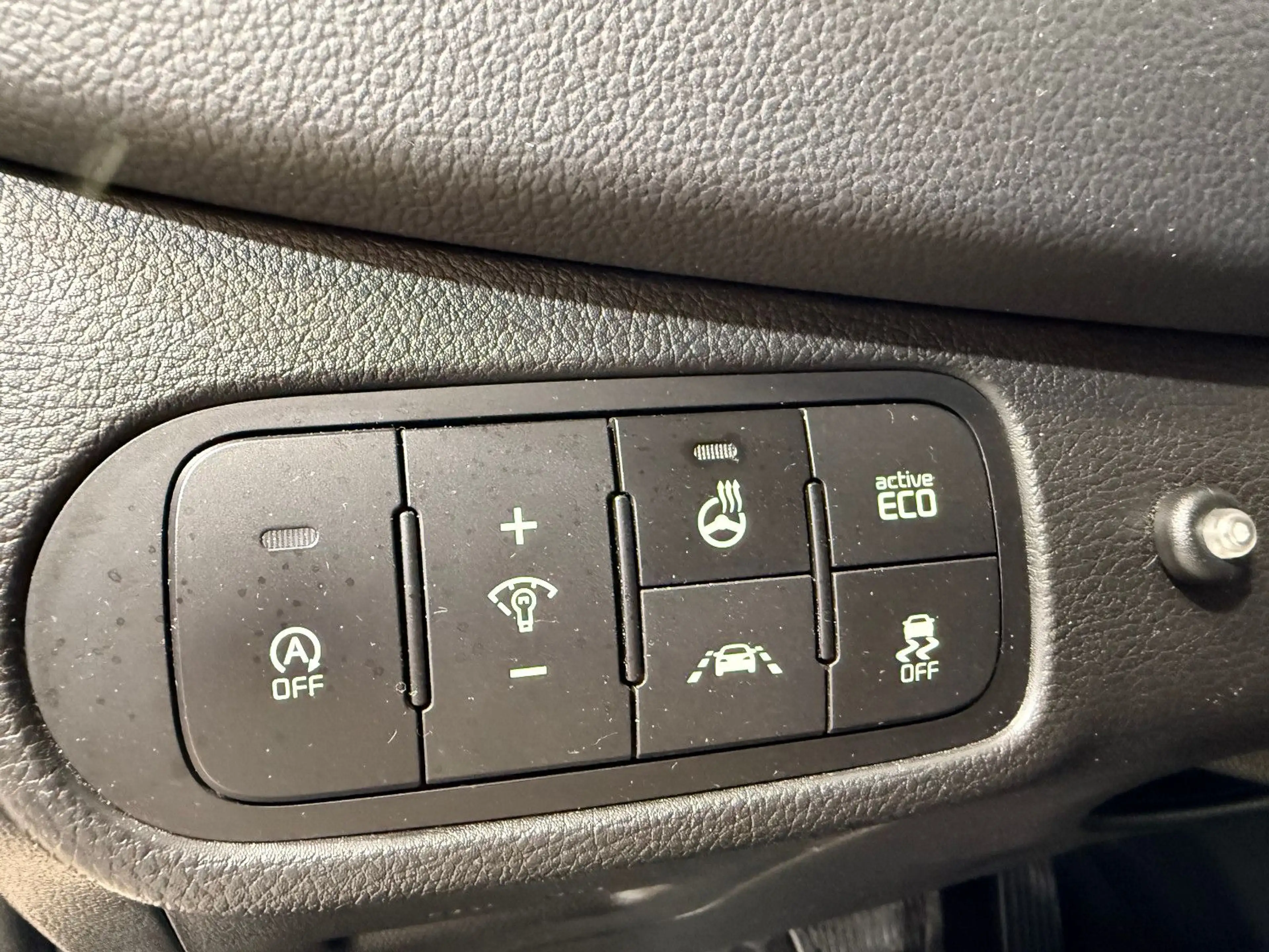 Kia Carens Spirit*7-SITZER+NAVI+AHK+STANDHEIZUNG+18" — photo 10