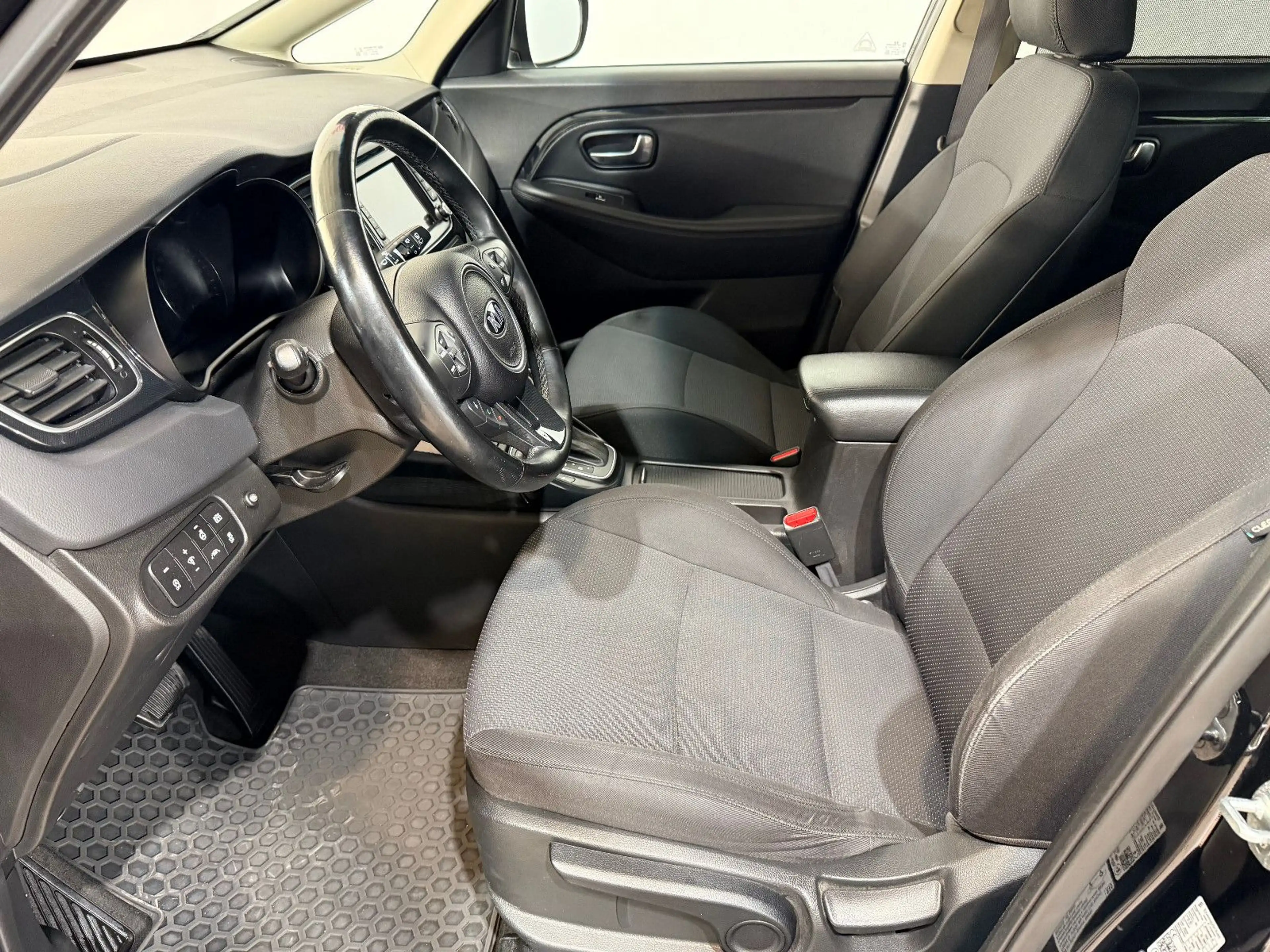 Kia Carens Spirit*7-SITZER+NAVI+AHK+STANDHEIZUNG+18" — photo 9