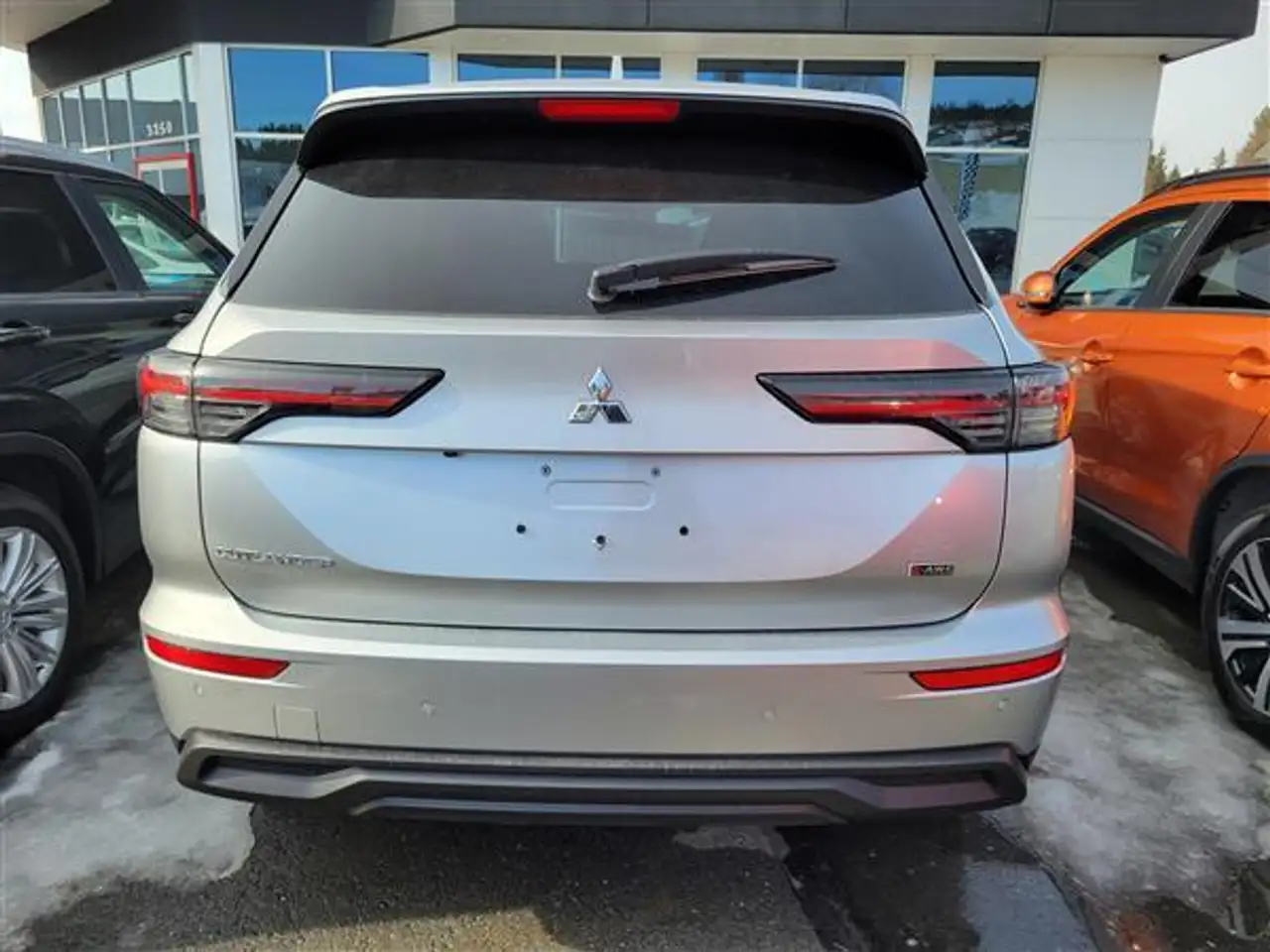 Mitsubishi Outlander снимка Mitsubishi Outlander