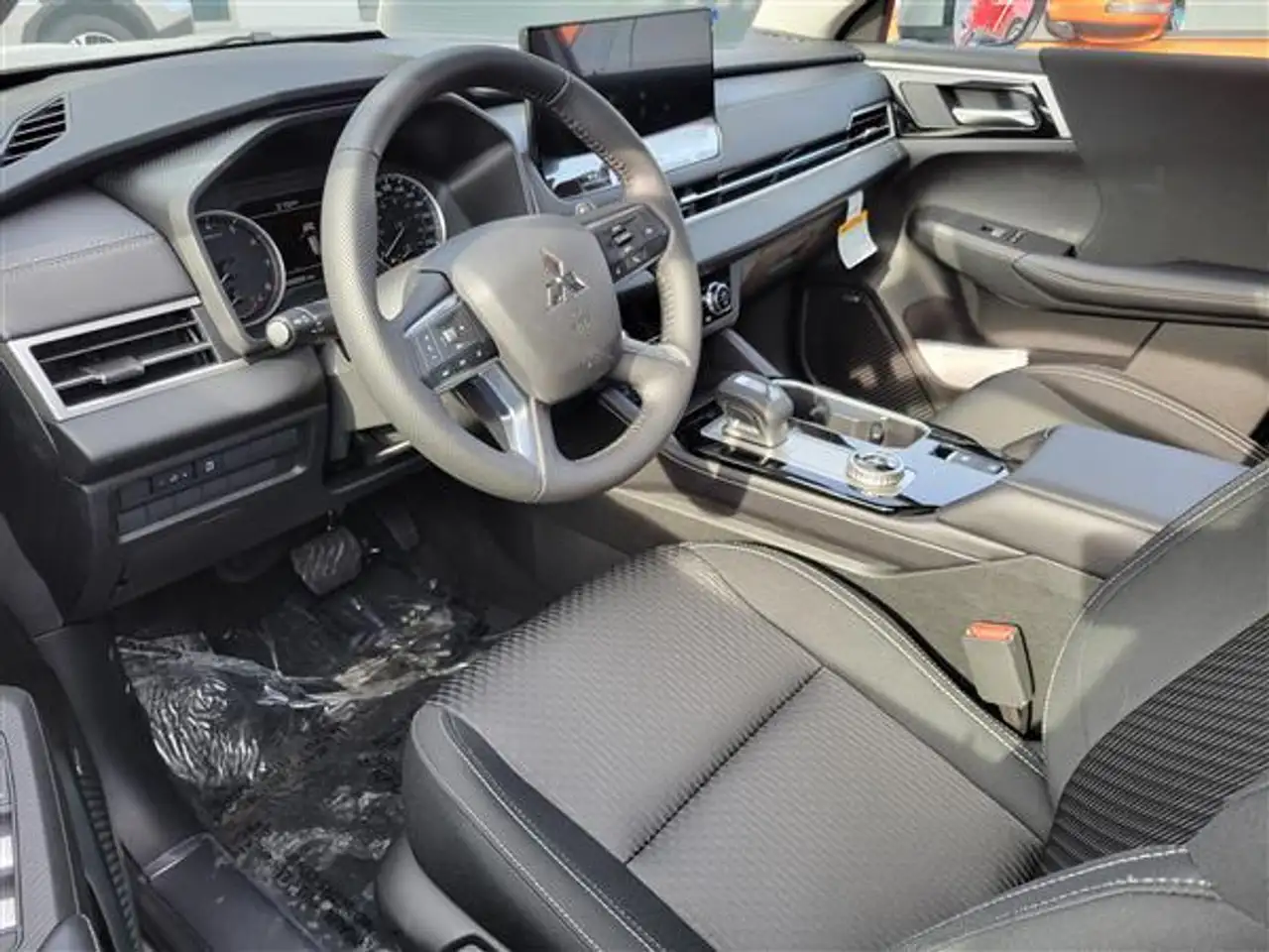 Mitsubishi Outlander снимка Mitsubishi Outlander