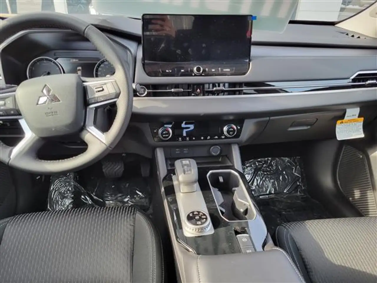 Mitsubishi Outlander снимка Mitsubishi Outlander