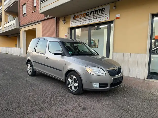 Skoda Roomster Roomster 1.4 benzina Comfort POSSIBILITA GPL