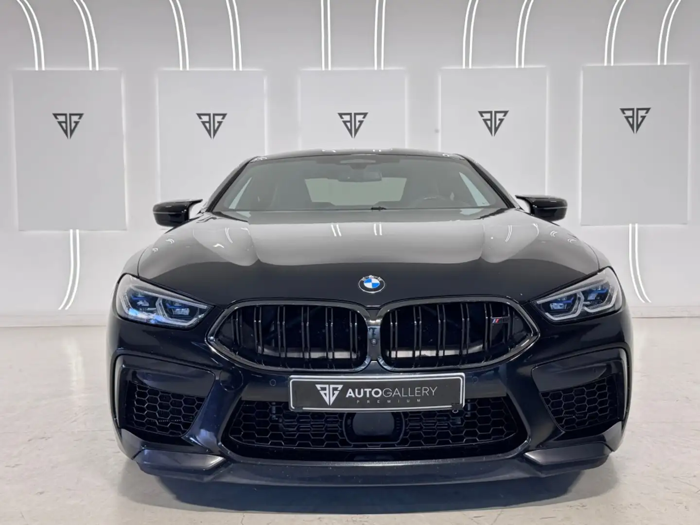 BMW M8 Competition Coupé Чорний - 2