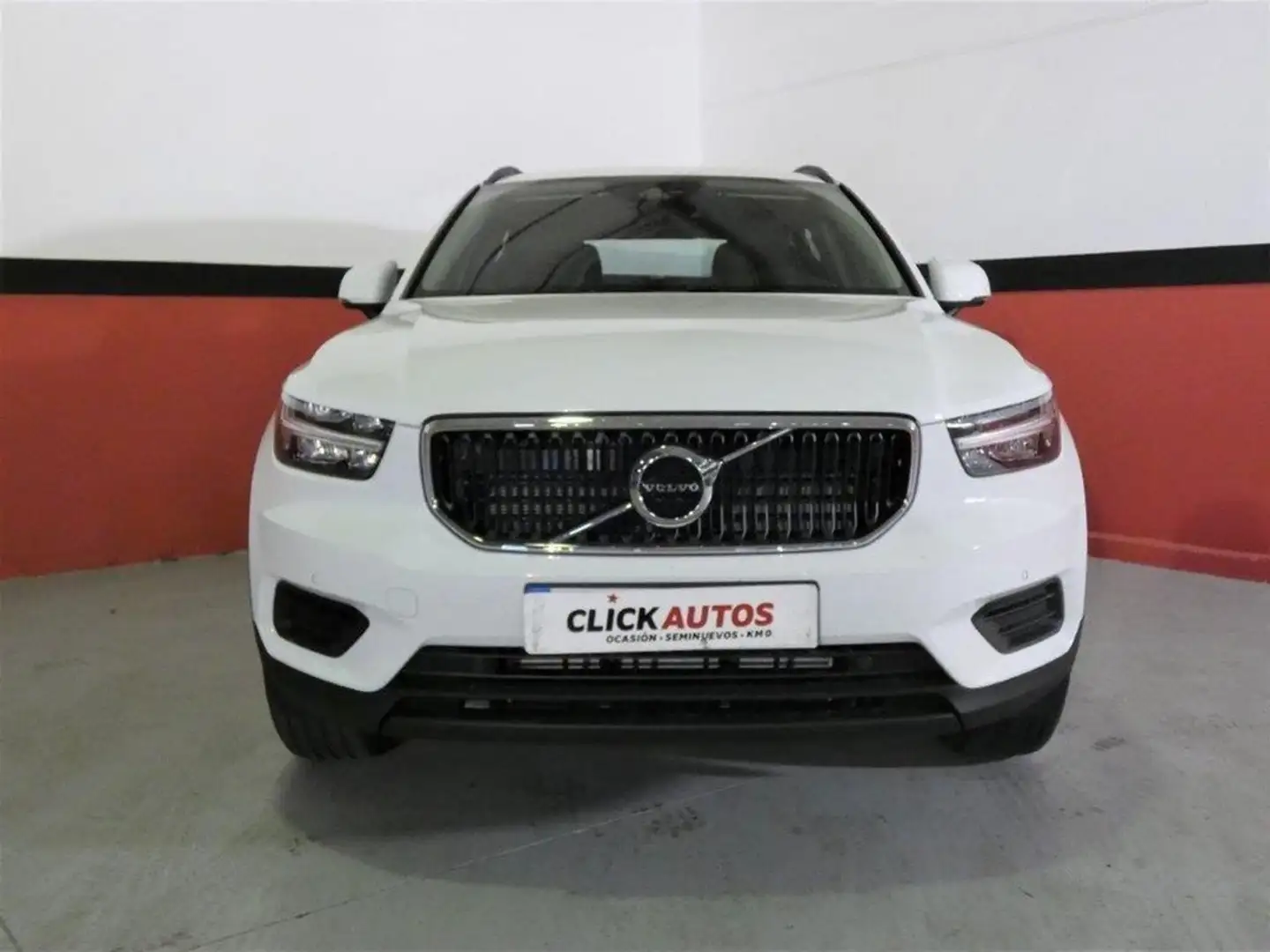 Volvo XC40 1.5 163CV T3 Momentum Core Wit - 2