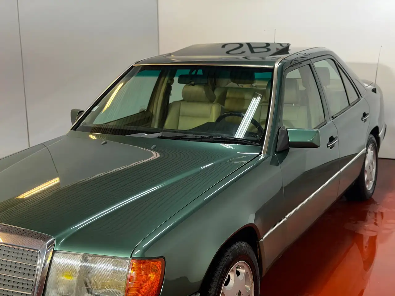 Mercedes-Benz E 320 w124 OLDTIMER // B-AUTO // TOIT-OUVRANT // AIRCO // GARANTIE//, foto 7