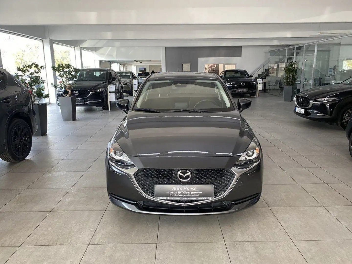 Mazda 2 1.5 90PS Exclusive-Line Touring-Paket Navi Grijs - 2