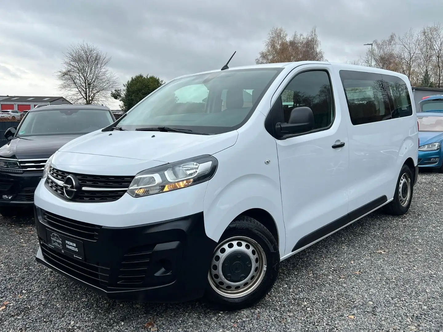Opel Vivaro VIVARO-9 SITZE-NAVI-DAB-PDC-TEMPOMAT-KLIMA Weiß - 1