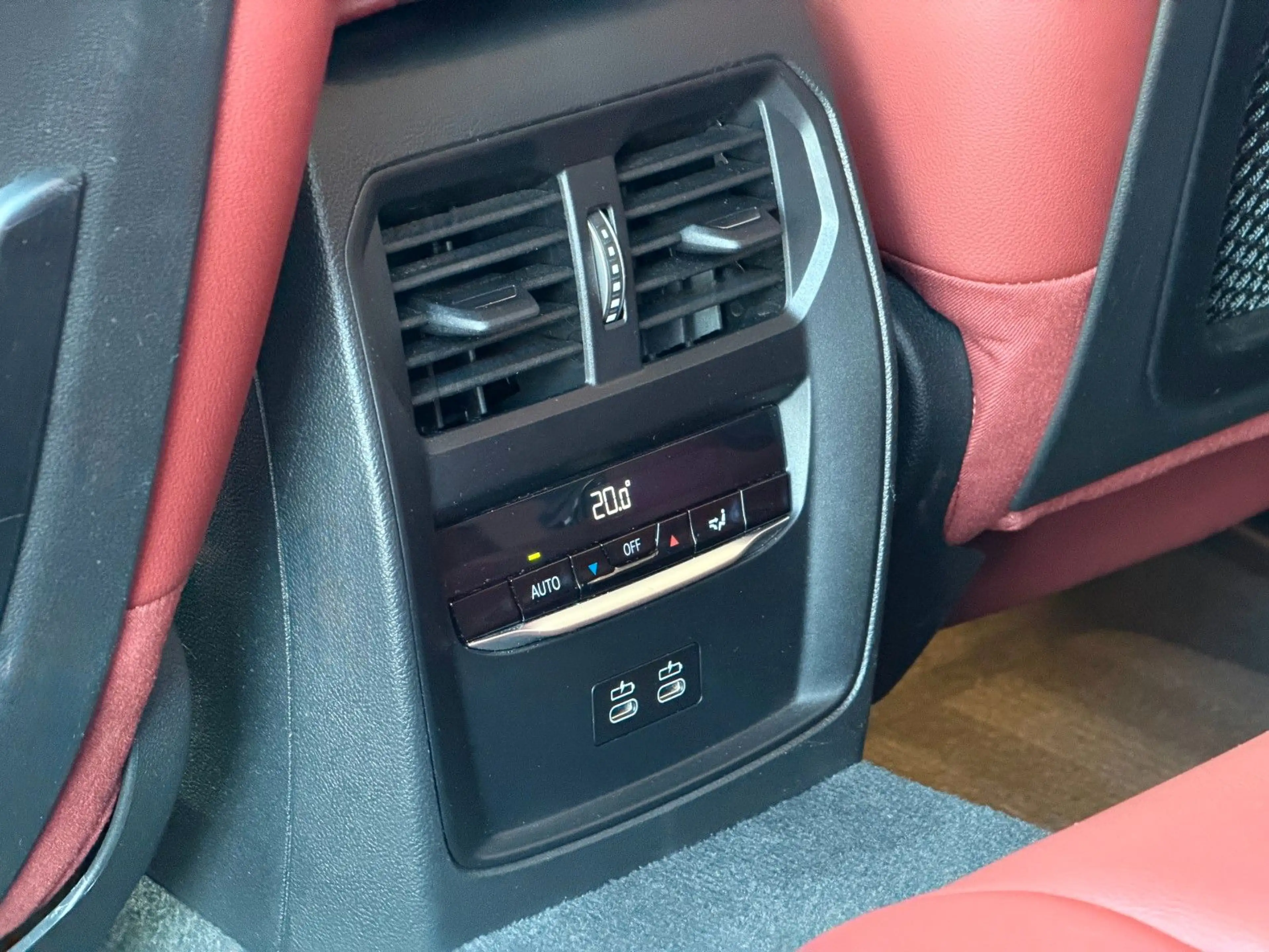 BMW 318 i Touring Automatik*Live Cockpit*Leder*1.HD — photo 28