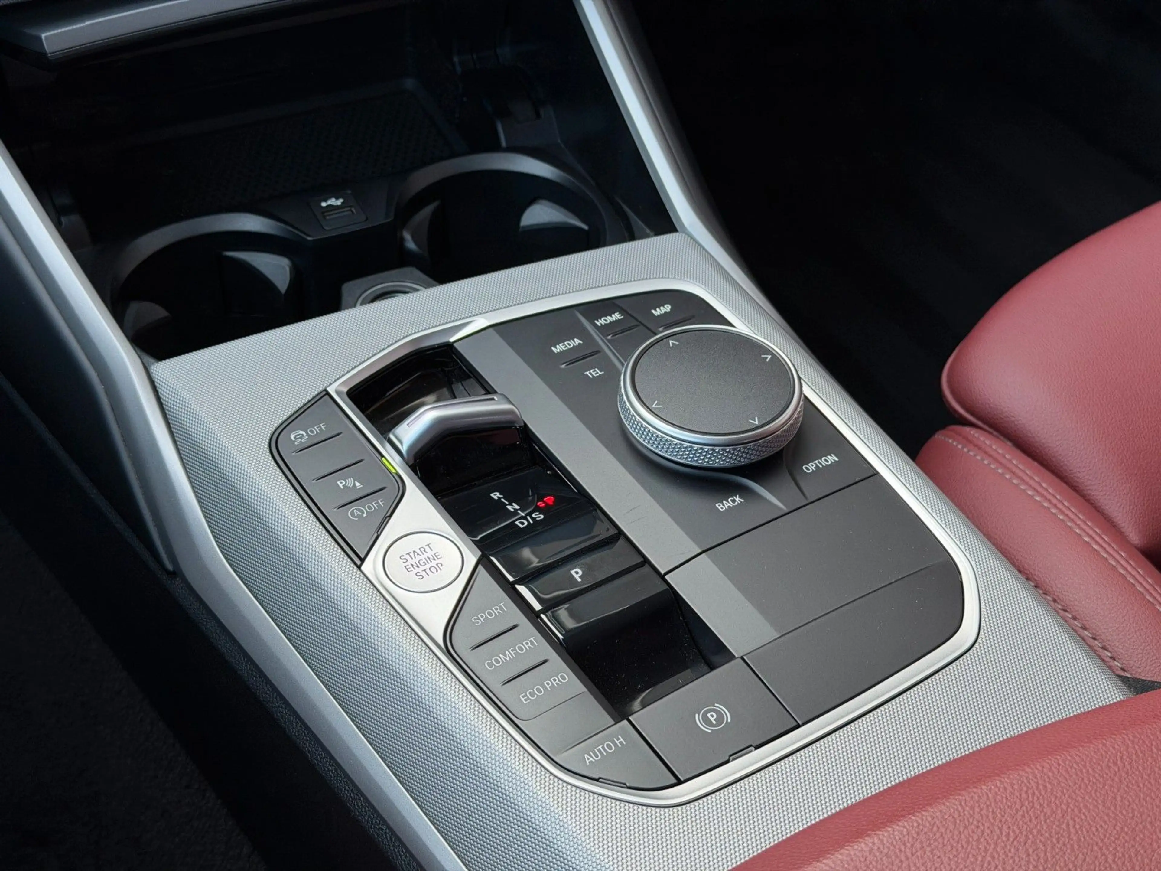 BMW 318 i Touring Automatik*Live Cockpit*Leder*1.HD — photo 24