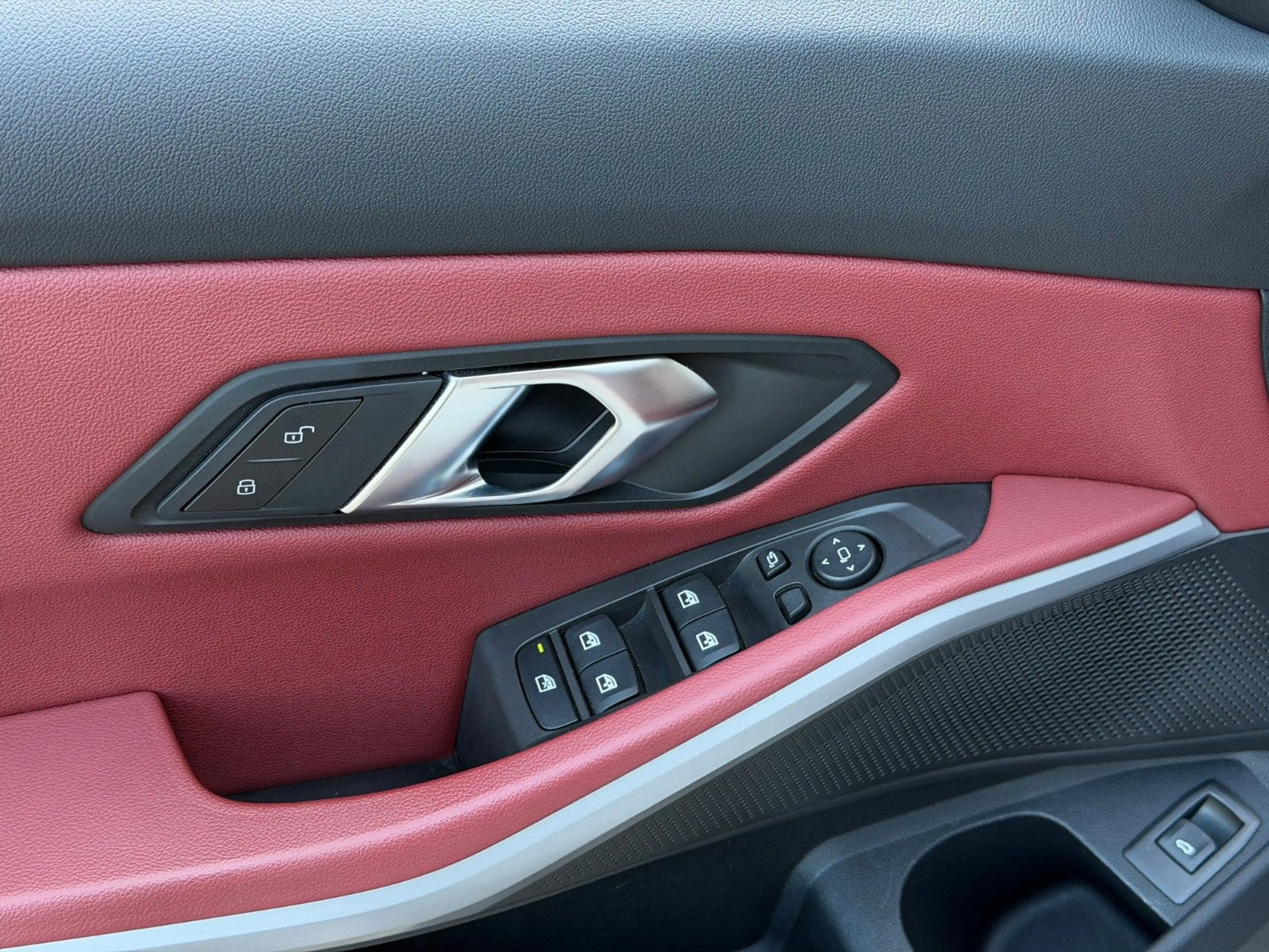 BMW 318 i Touring Automatik*Live Cockpit*Leder*1.HD — photo 27
