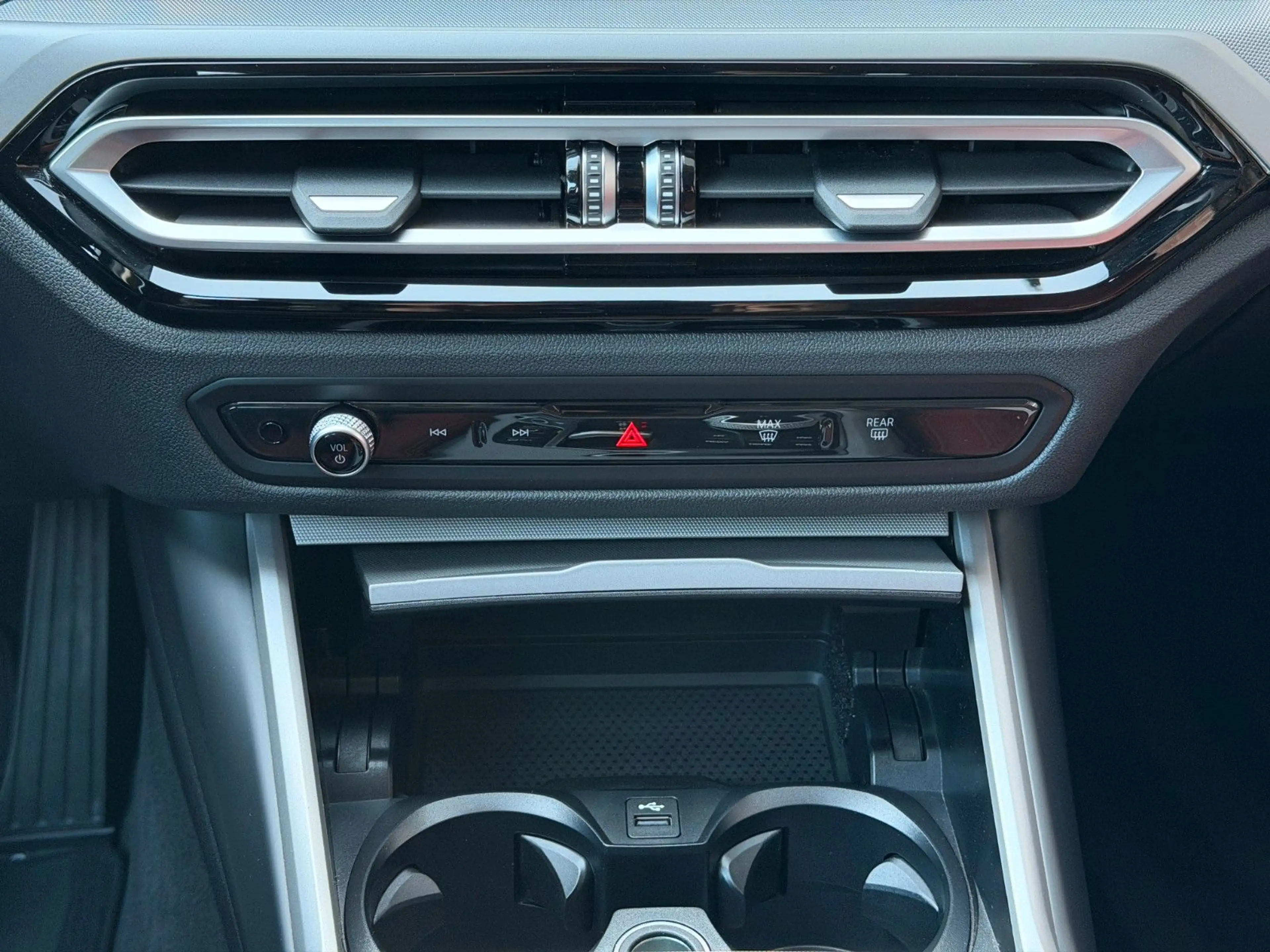 BMW 318 i Touring Automatik*Live Cockpit*Leder*1.HD — photo 22