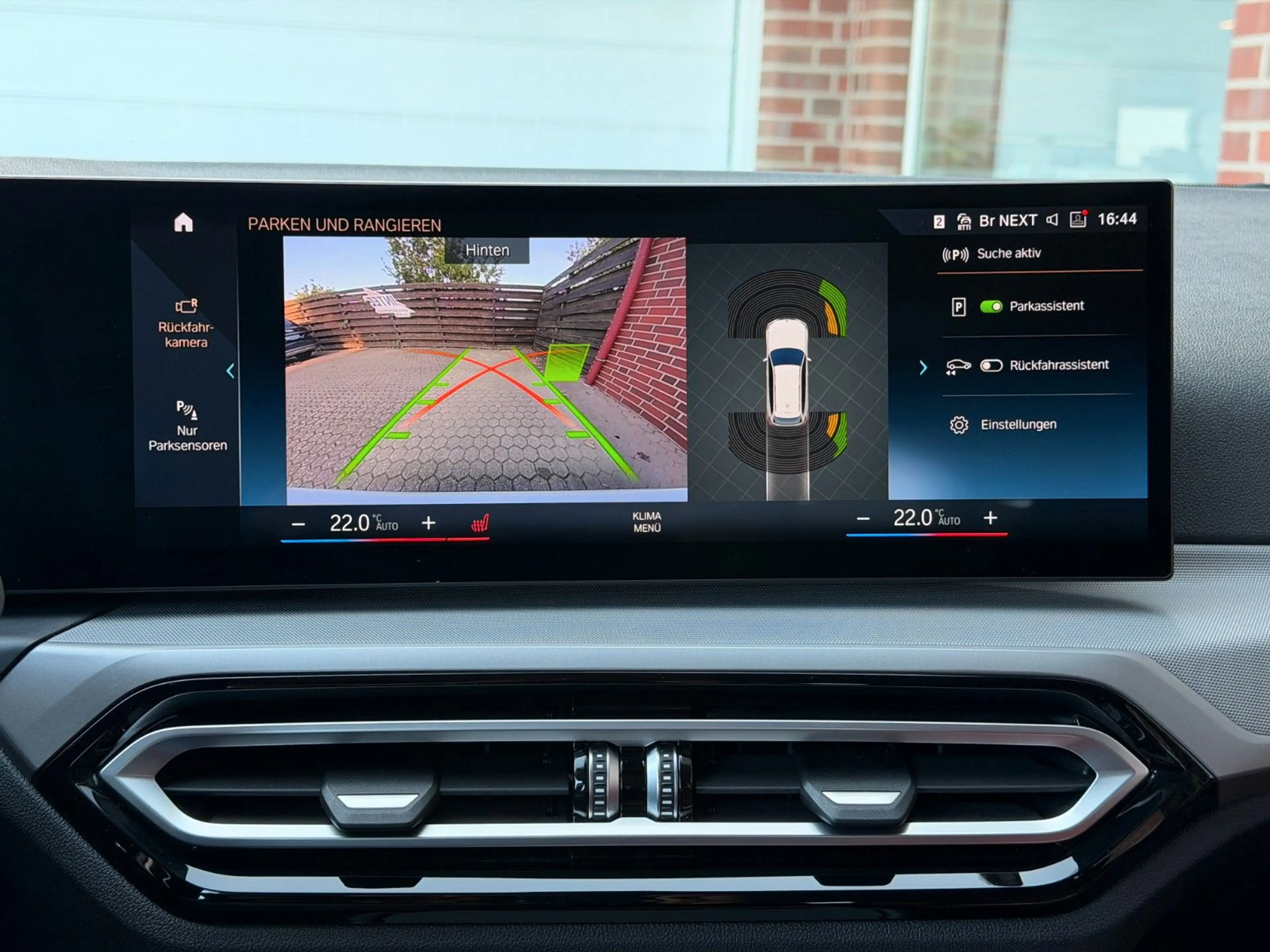 BMW 318 i Touring Automatik*Live Cockpit*Leder*1.HD — photo 17