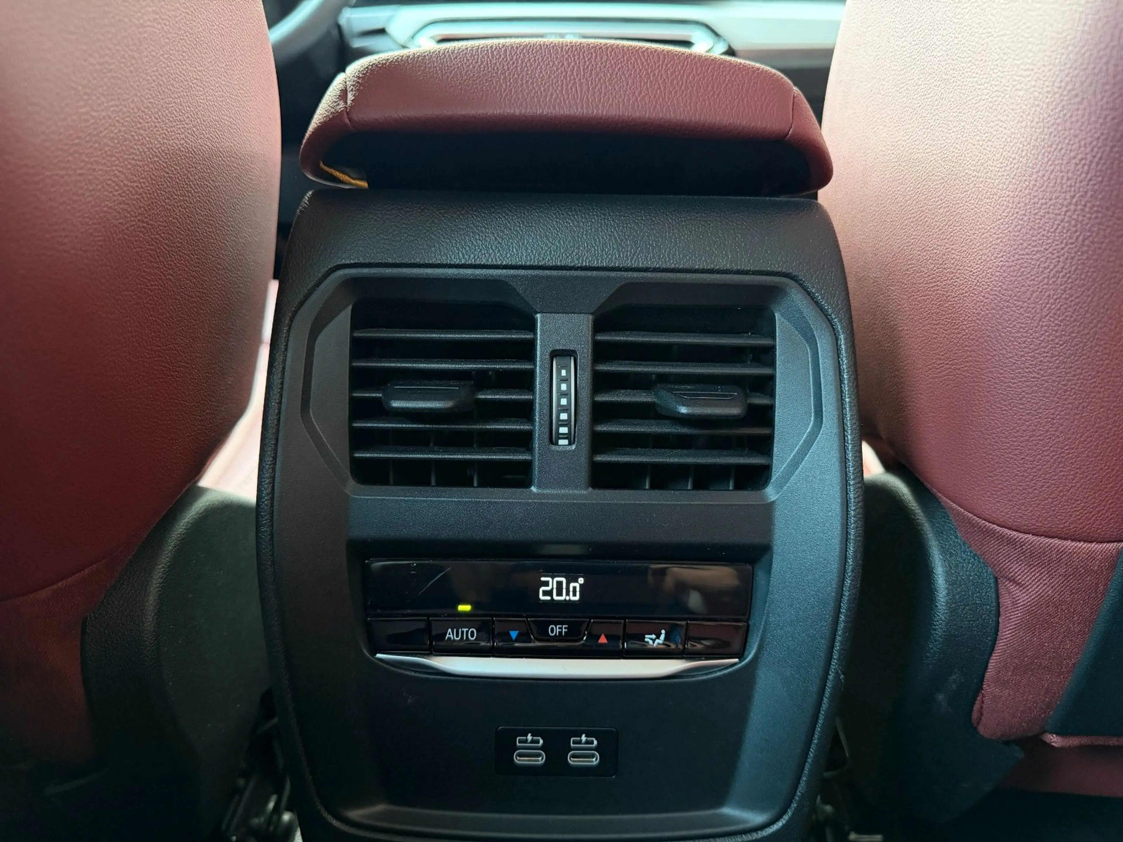BMW 318 i Touring Automatik*Live Cockpit*Leder*1.HD — photo 29