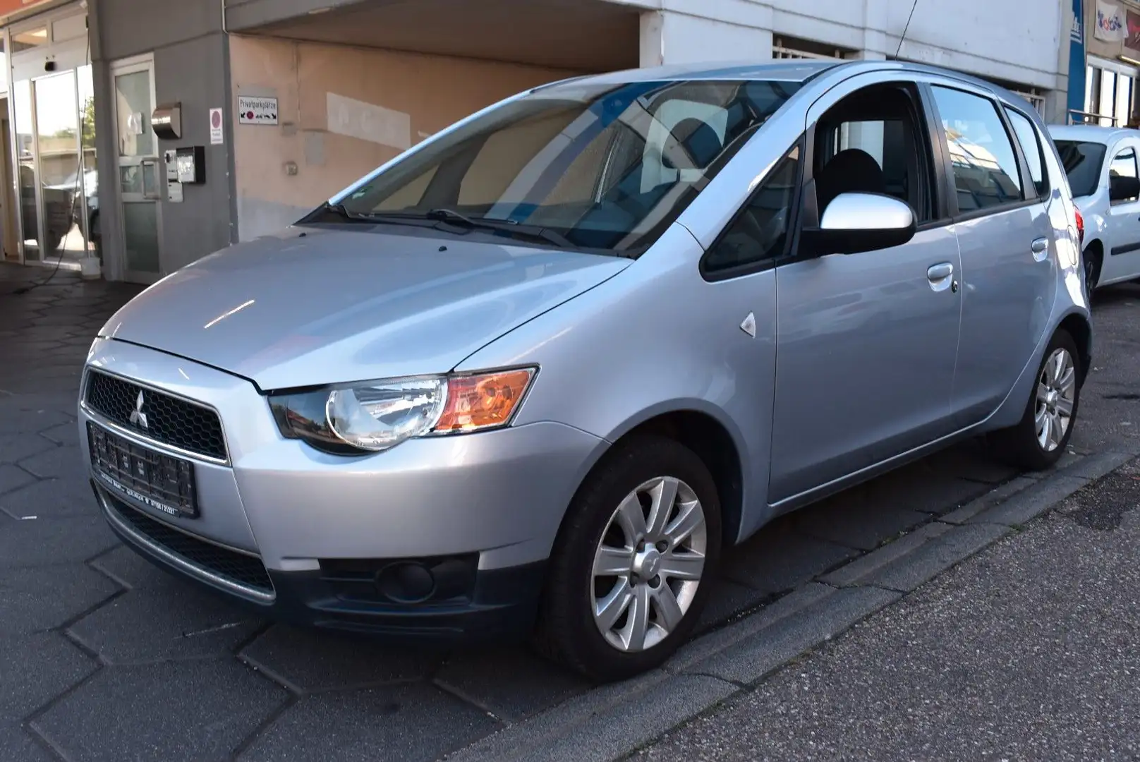 Mitsubishi Colt Lim. 5-trg. XTRA*Klima*Tüv Neu*5 Türer Silber - 1