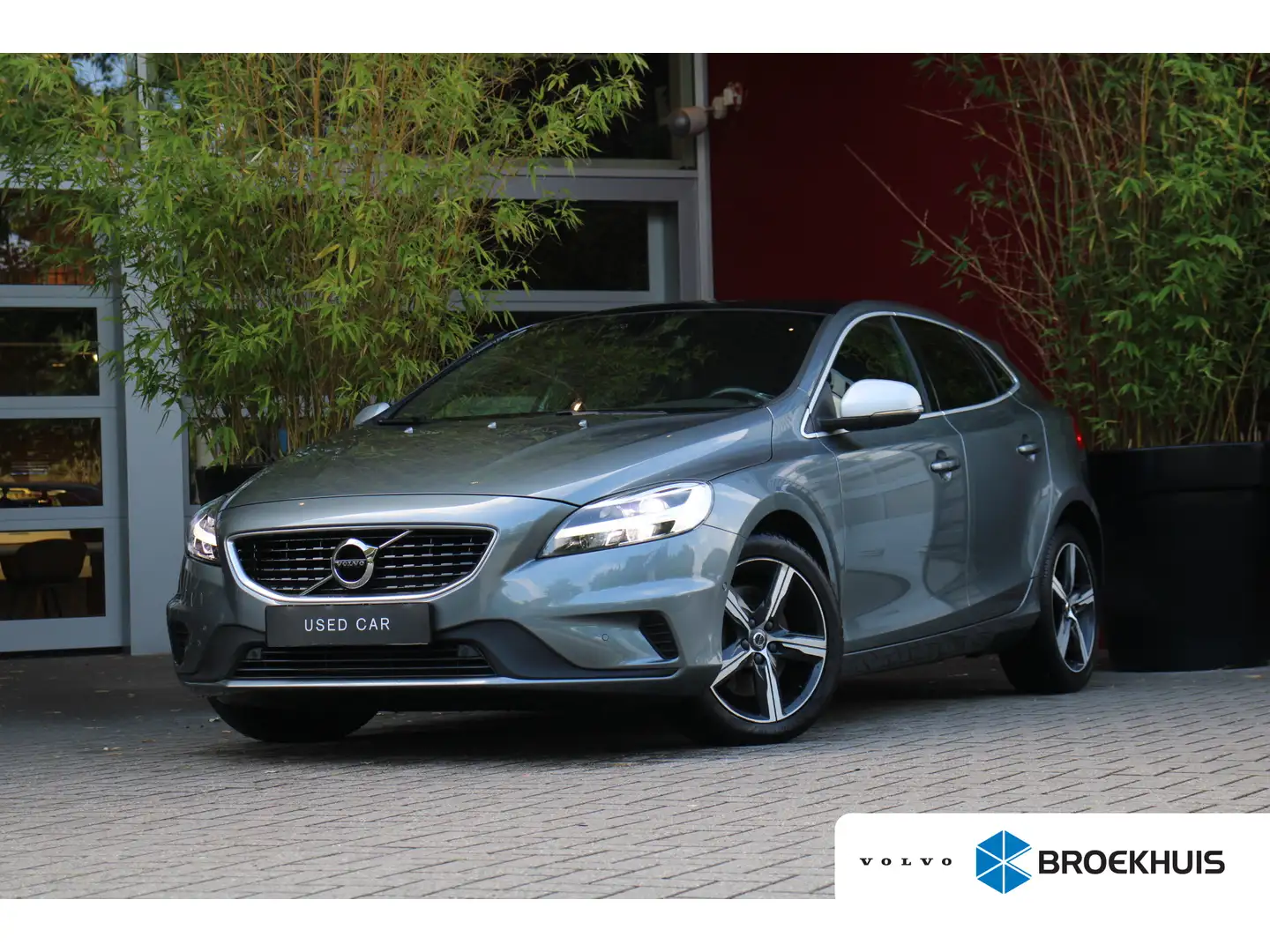 Volvo V40 1.5 T3 Polar+ Sport | R-Design | Harman/Kardon | P Gris - 1