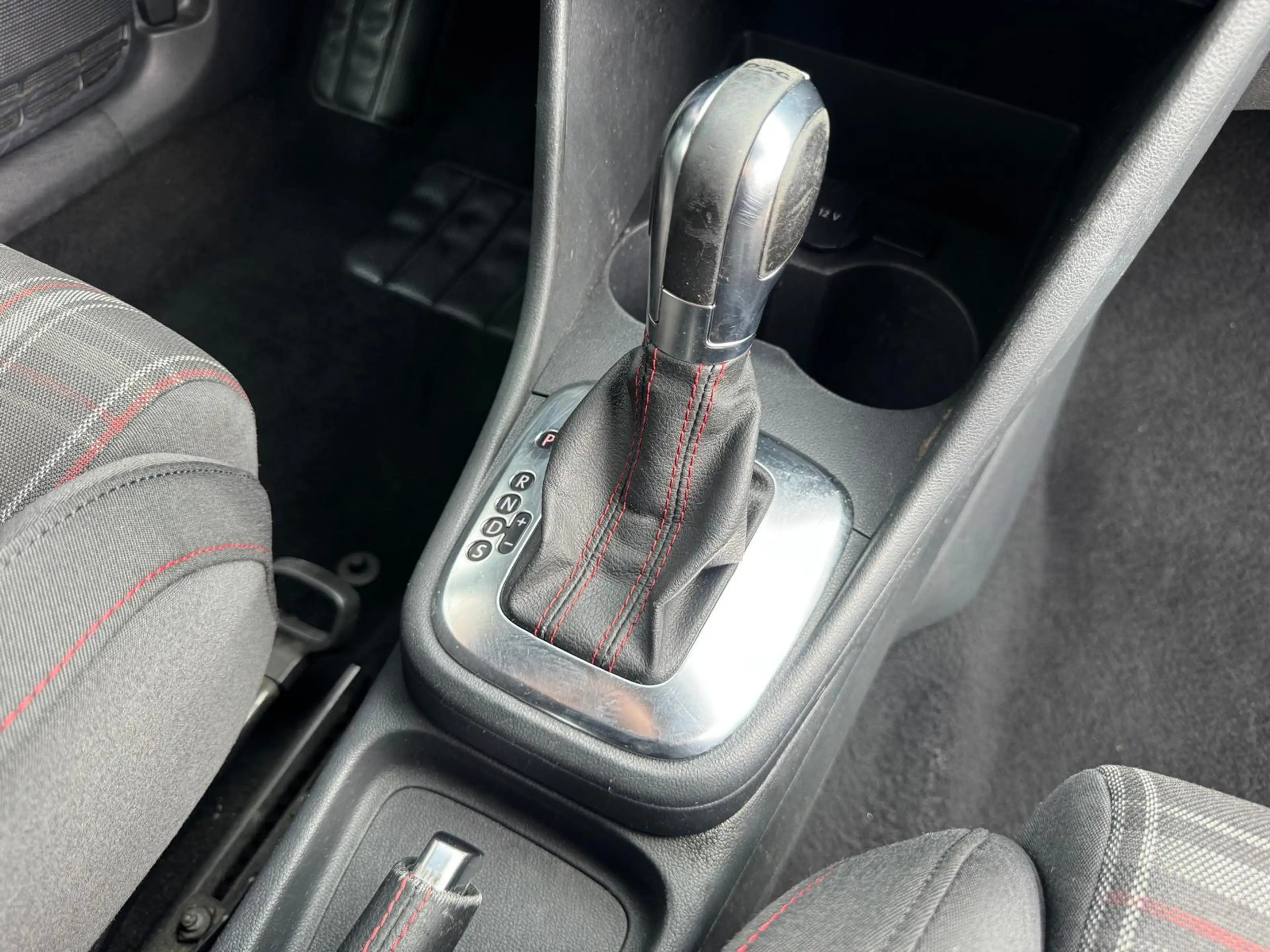 Volkswagen Polo GTI 1.4 TSI GEREVISEERDE MOTOR AUTOMAAT 5-DEURS CLIMA — photo 14