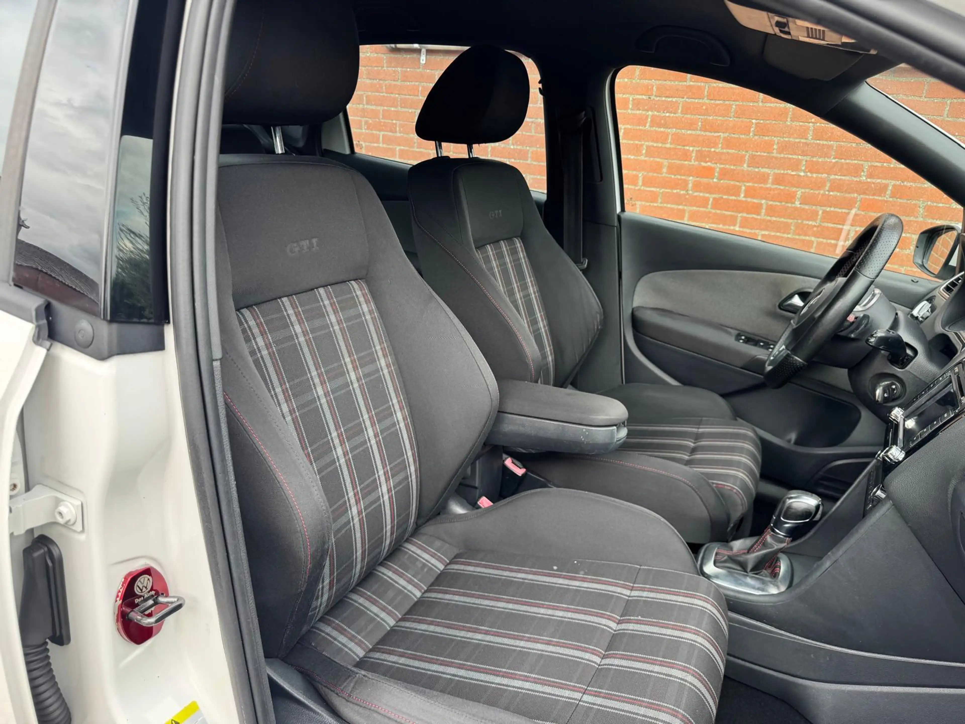 Volkswagen Polo GTI 1.4 TSI GEREVISEERDE MOTOR AUTOMAAT 5-DEURS CLIMA — photo 13
