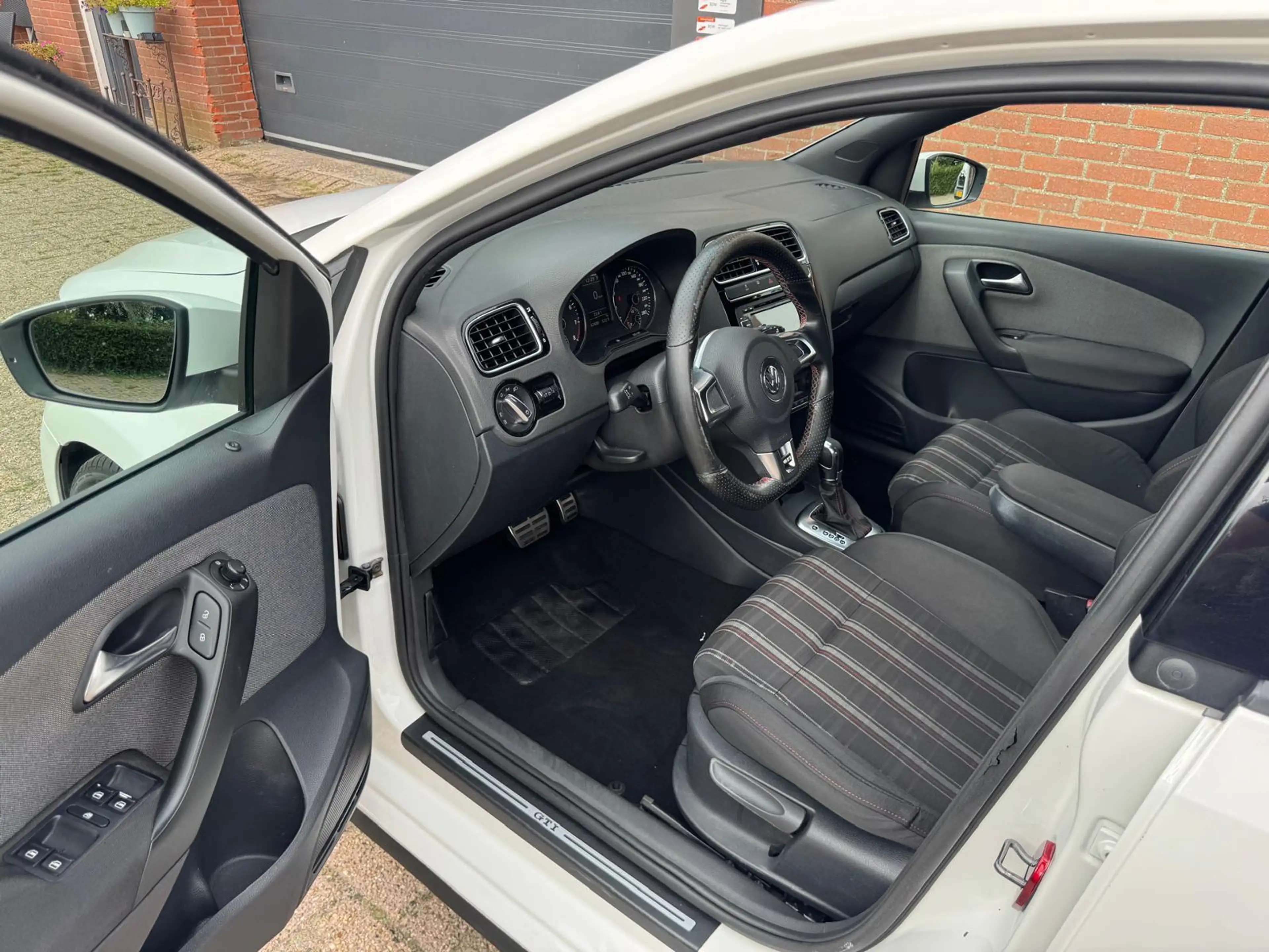 Volkswagen Polo GTI 1.4 TSI GEREVISEERDE MOTOR AUTOMAAT 5-DEURS CLIMA — photo 8
