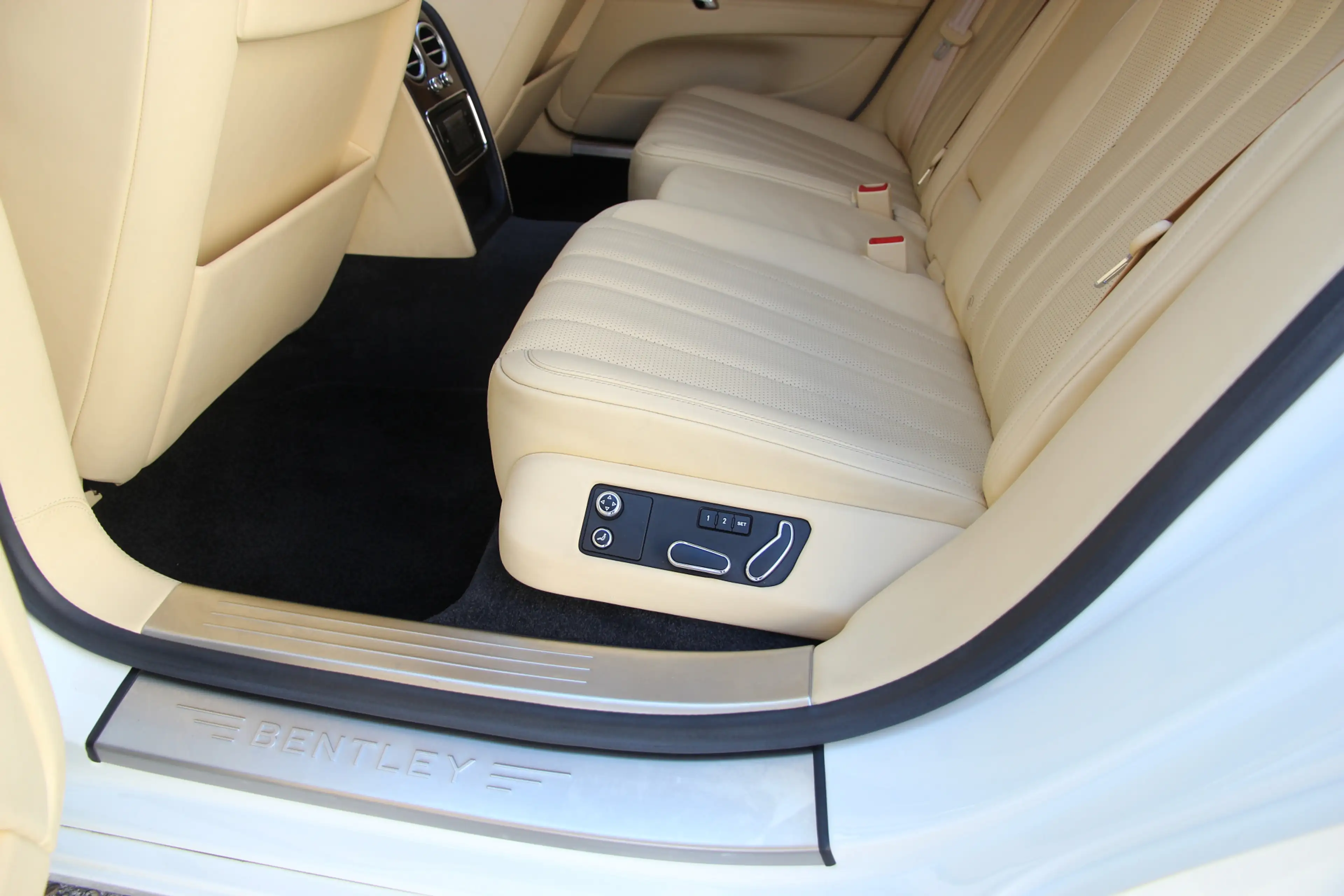 Bentley Flying Spur 4.0 V8 | BTW | Pano | Massage | Ventilatie | Memor — photo 25