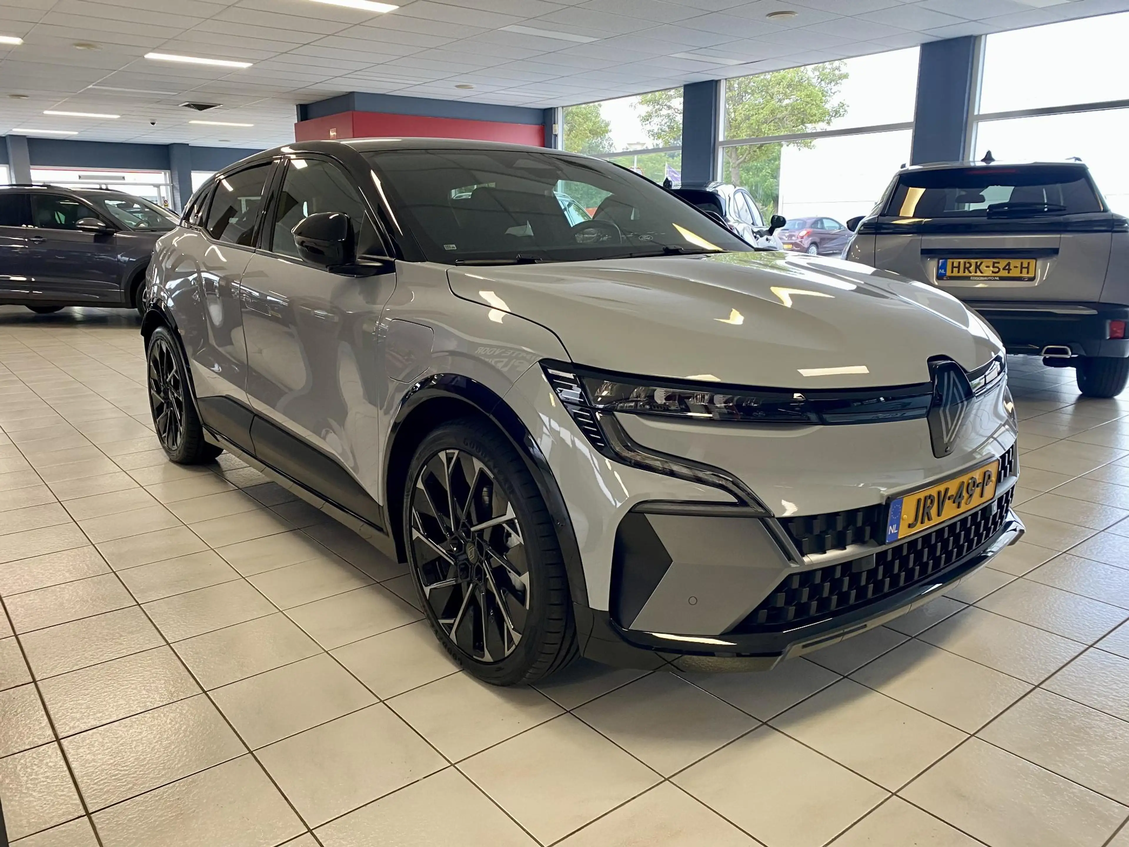 Renault Megane E-Tech comfort range esprit alpine 60 kWh — photo 7