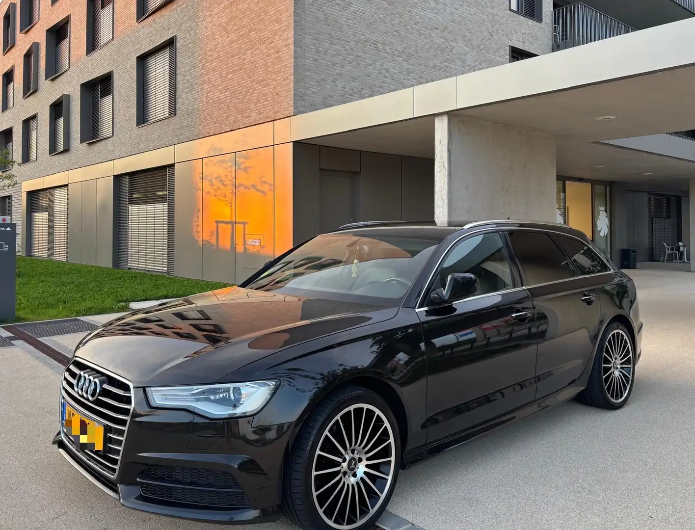 Audi A6 Avant 2.0 TDI ultra S tronic - 1