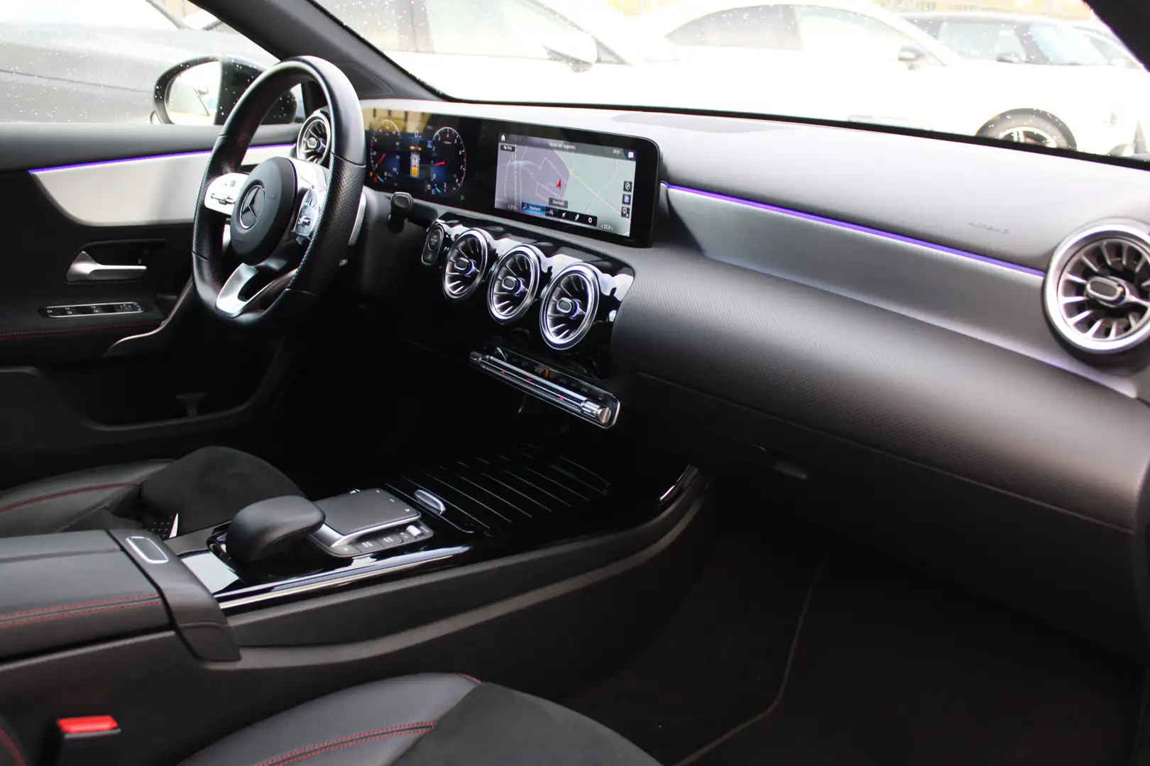 Mercedes-Benz A 180 AUT7 AMG Line NIGHT PAKKET WIDESCREEN SFEER NL AUT Noir - 2