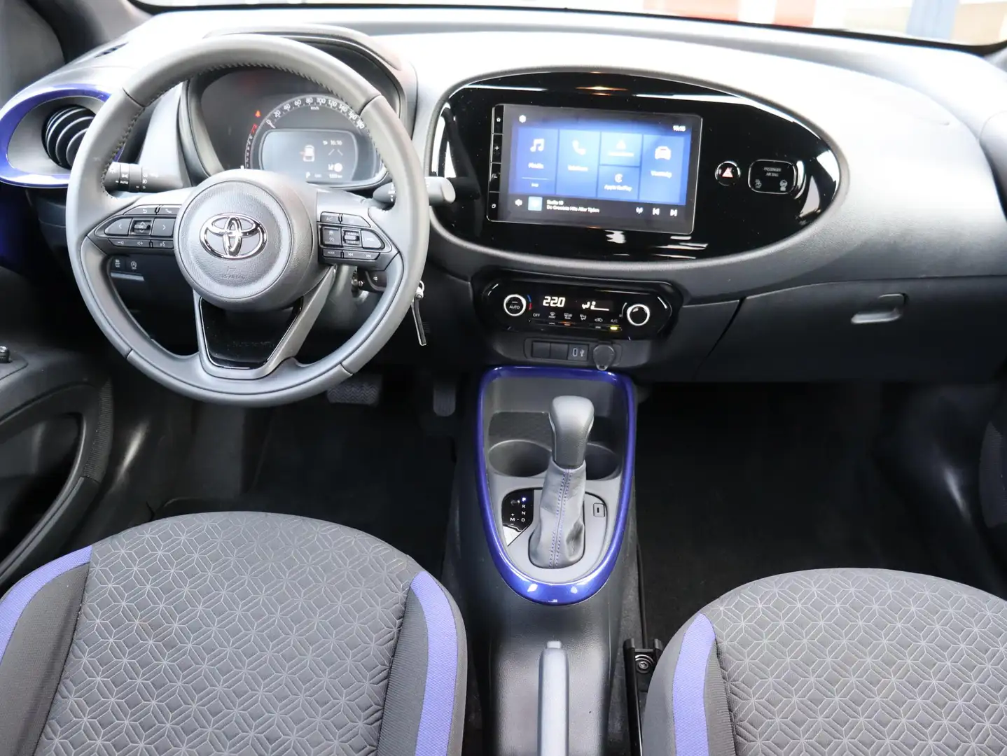Toyota Aygo X 1.0 VVT-i S-CVT Automaat Pulse Bitone lak Blauw - 2